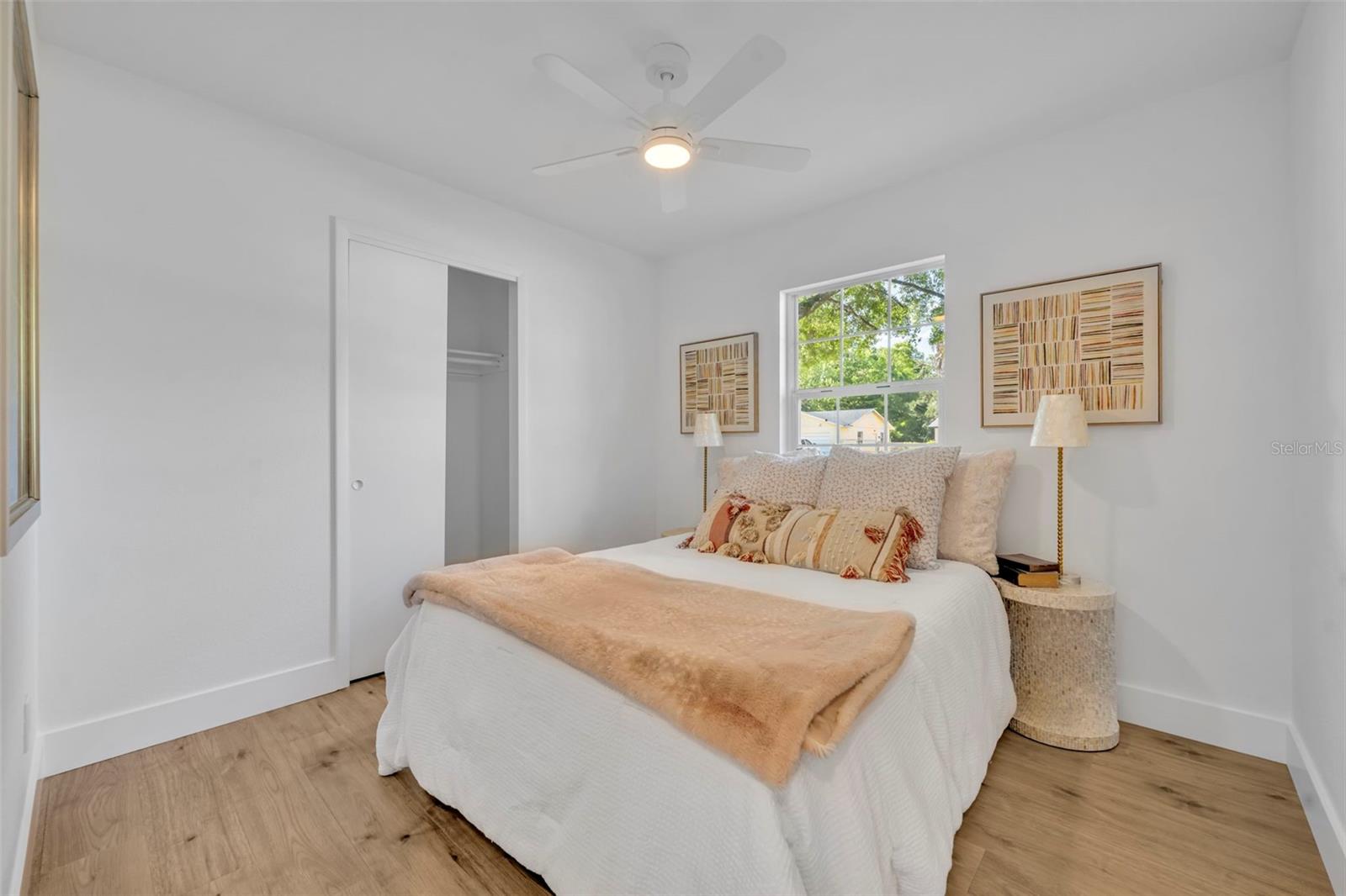 Image 21 of 29 For 454 Springwood Court