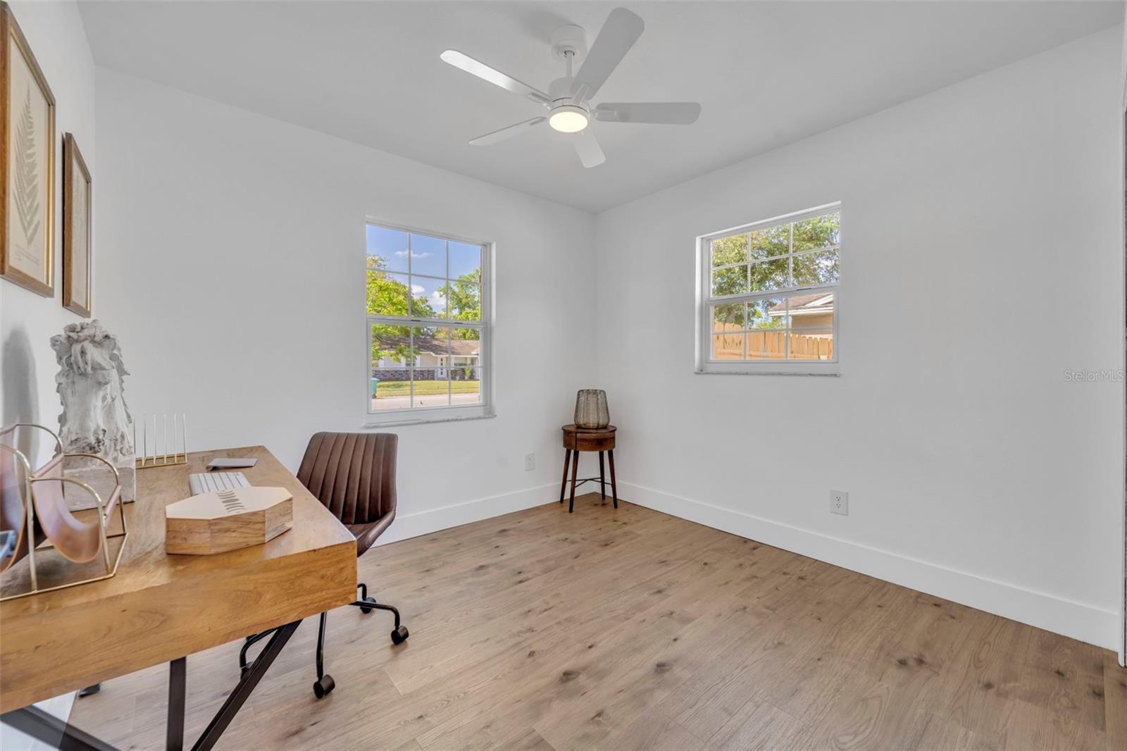 Image 23 of 29 For 454 Springwood Court