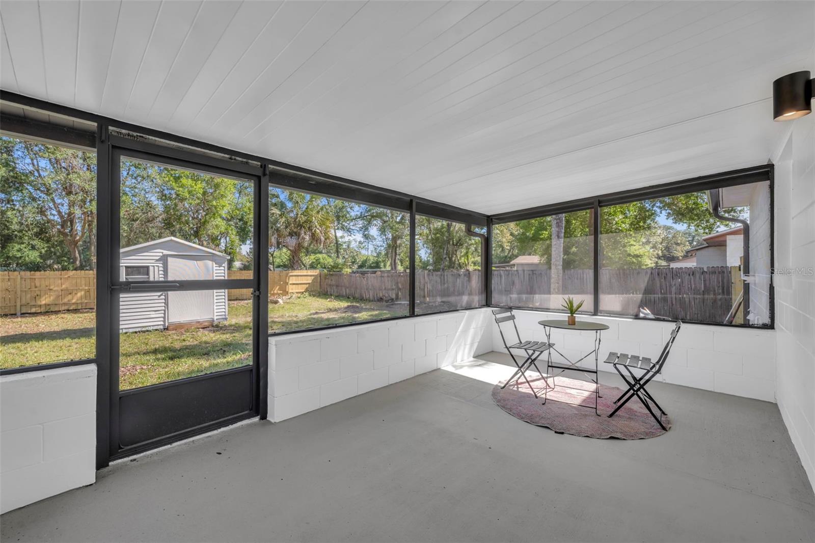 Image 24 of 29 For 454 Springwood Court