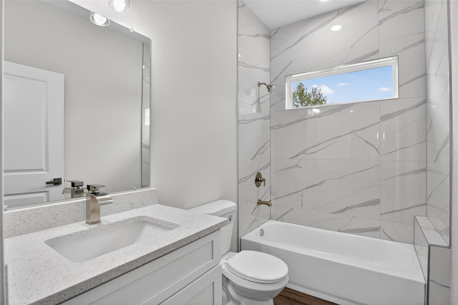 Listing photo id 15 for 1243 Shady Lane