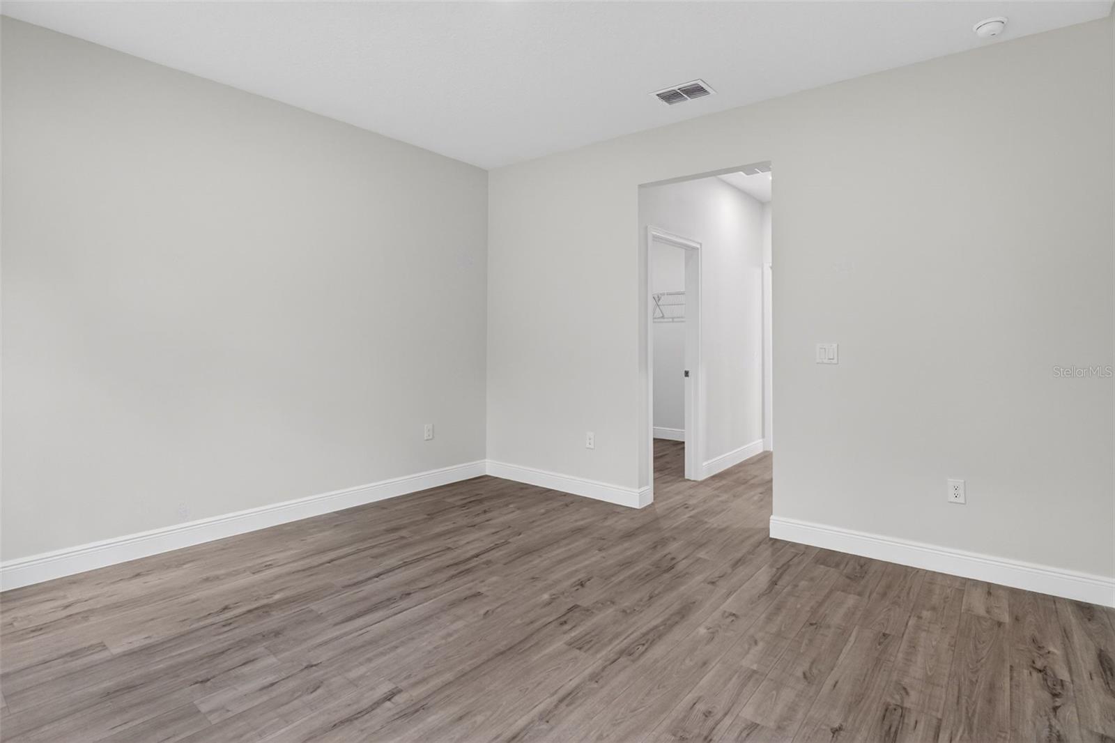 Listing photo id 18 for 1243 Shady Lane