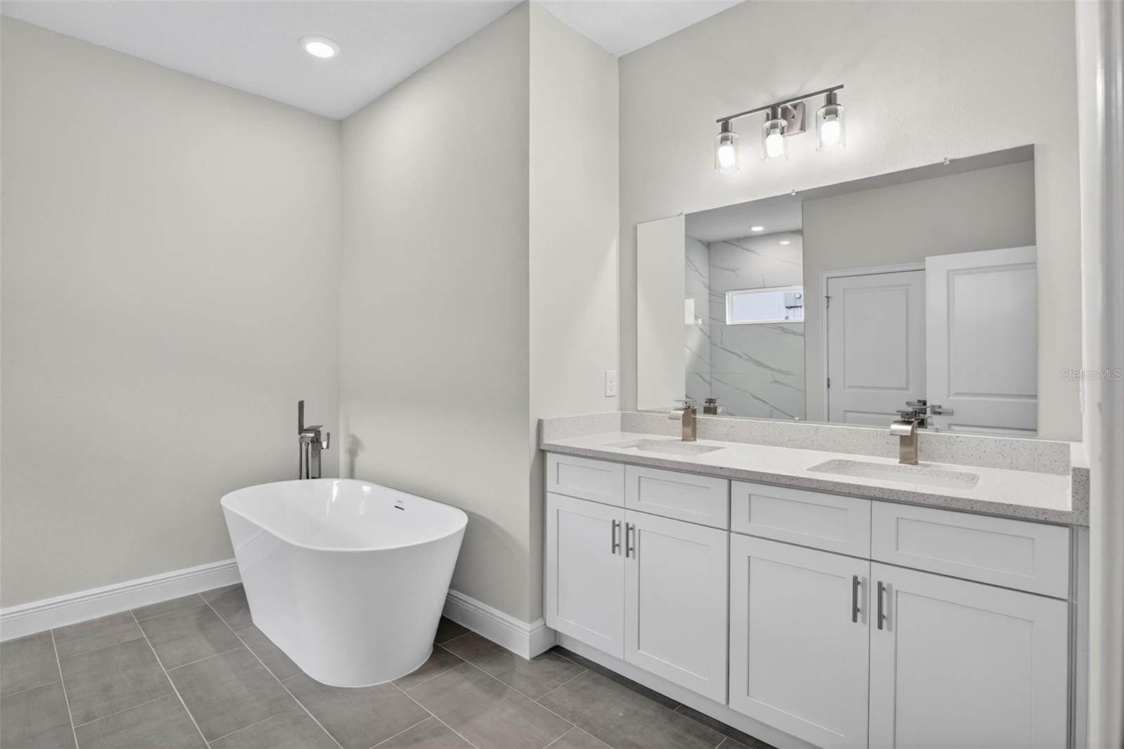 Listing photo id 19 for 1243 Shady Lane