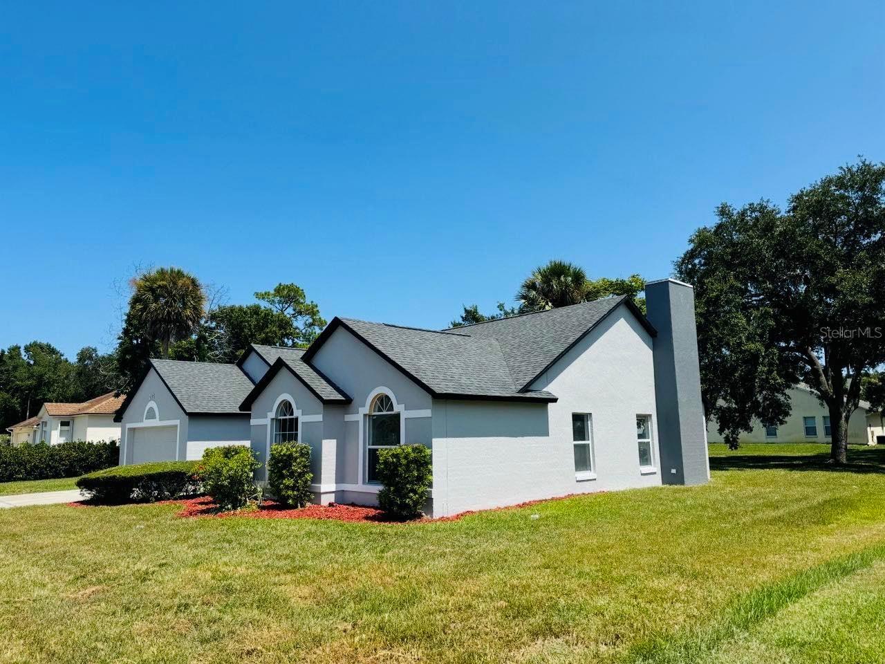 Image 19 of 25 For 215 Hollowbrook Circle