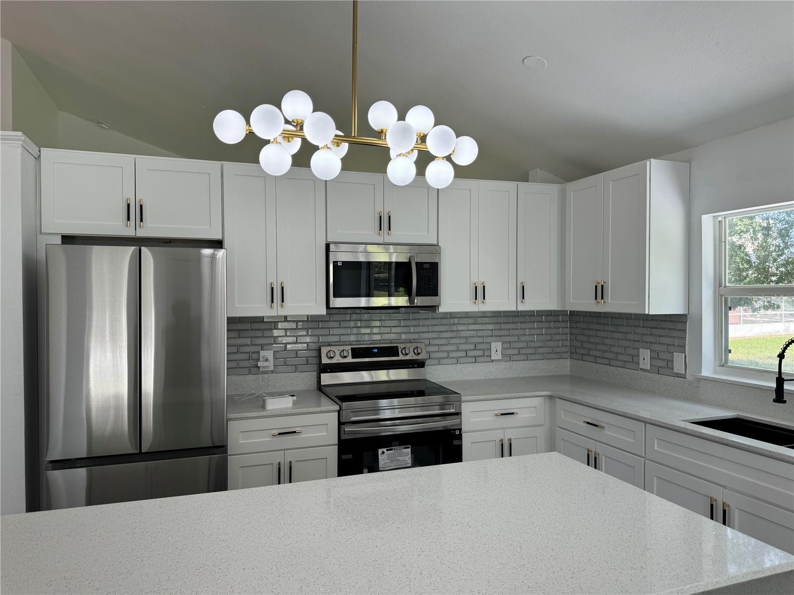 Image 20 of 25 For 215 Hollowbrook Circle