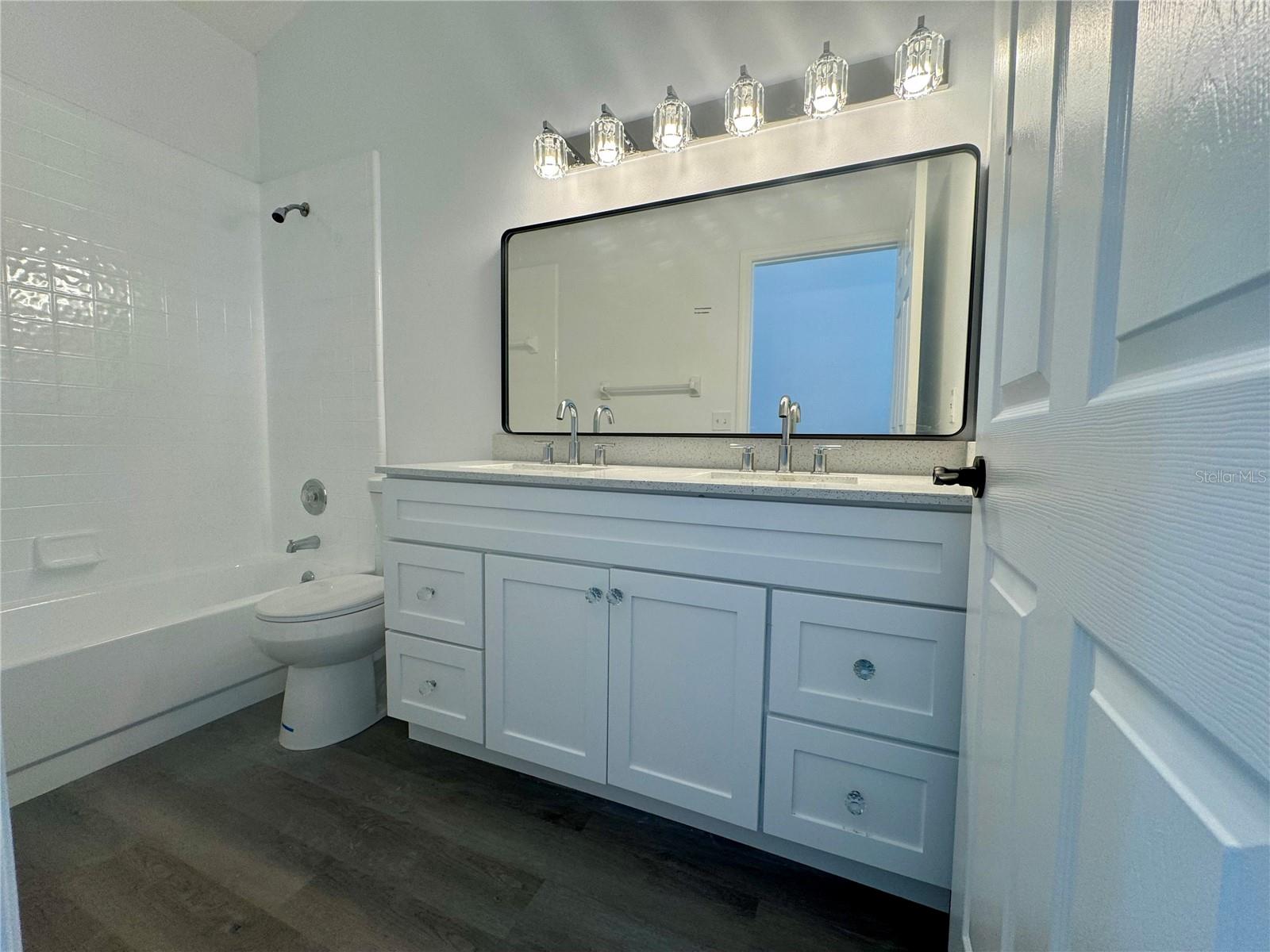 Image 23 of 25 For 215 Hollowbrook Circle