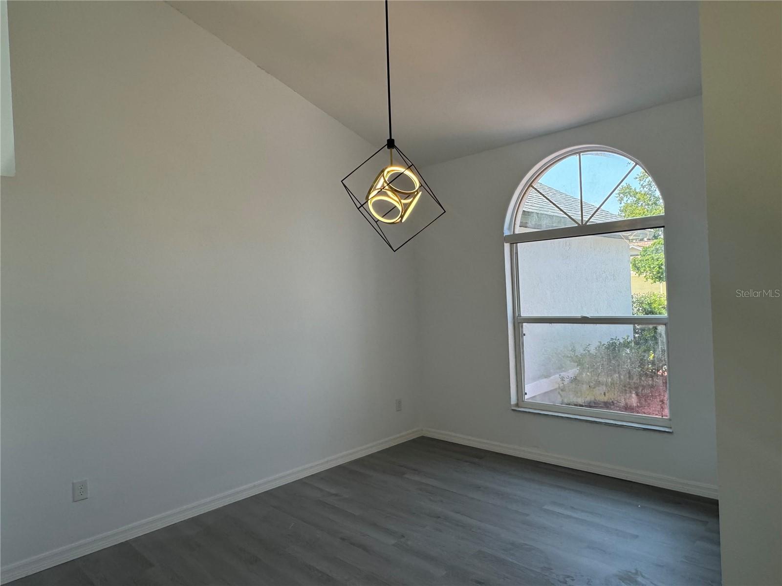 Image 24 of 25 For 215 Hollowbrook Circle