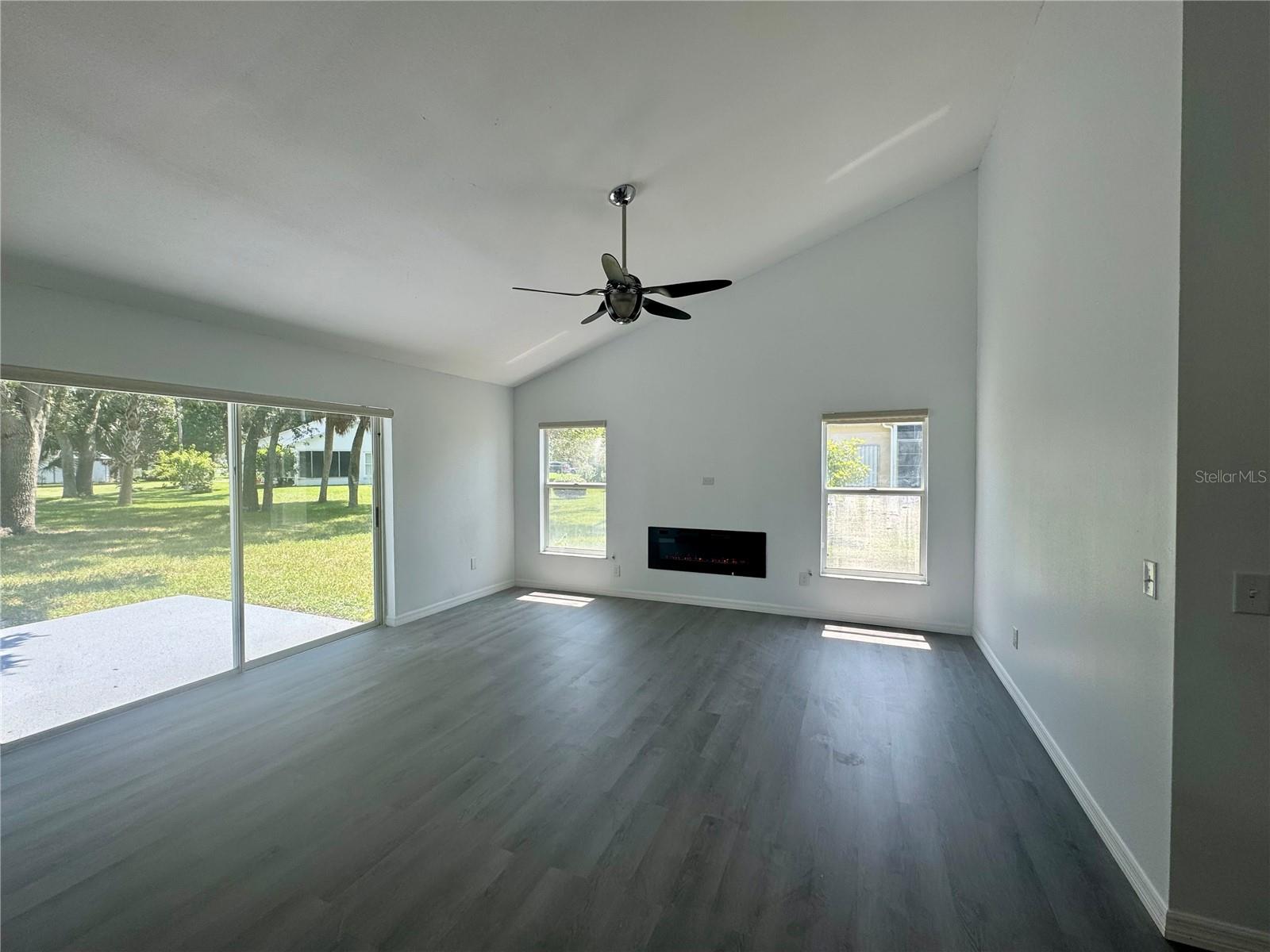 Image 25 of 25 For 215 Hollowbrook Circle