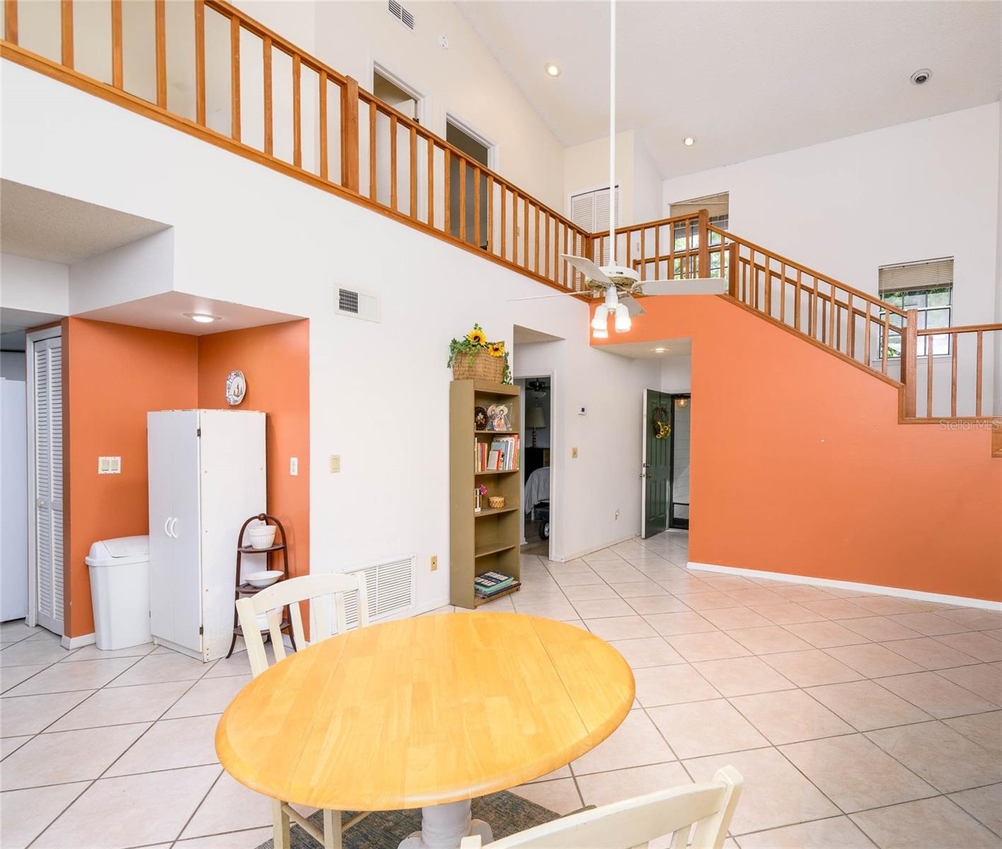 Image 3 of 20 For 4004 Crossroads Place