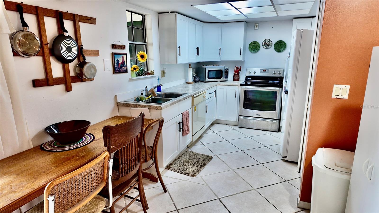 Image 6 of 20 For 4004 Crossroads Place