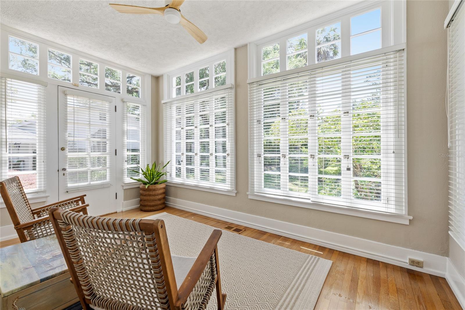 Image 11 of 87 For 405 15th Avenue