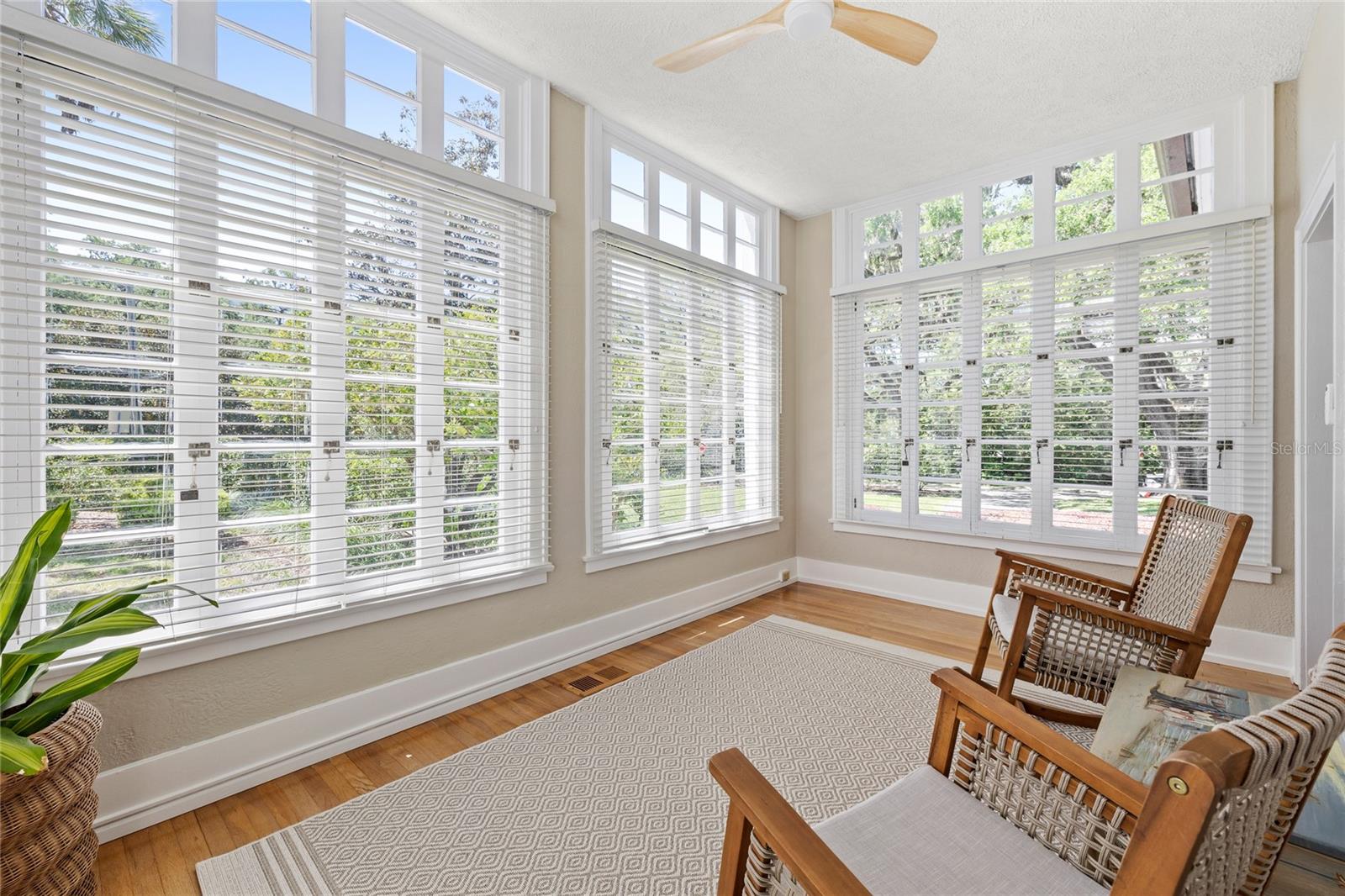 Image 13 of 87 For 405 15th Avenue