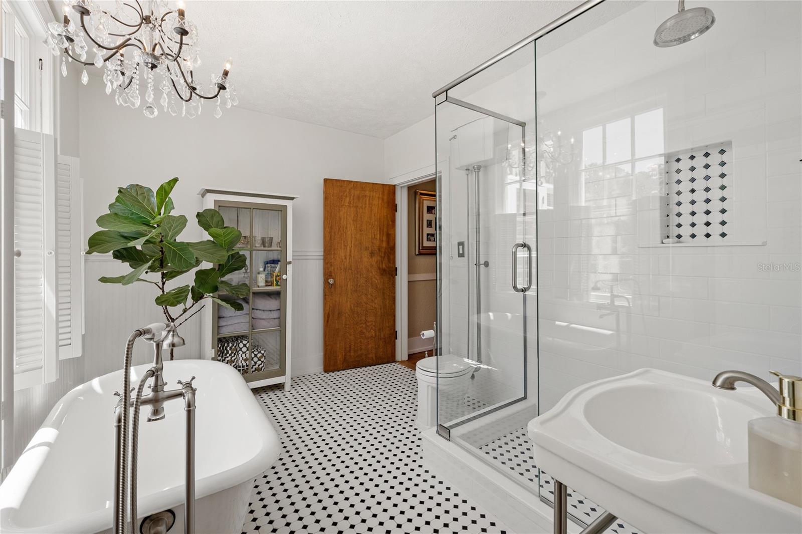 Image 20 of 87 For 405 15th Avenue