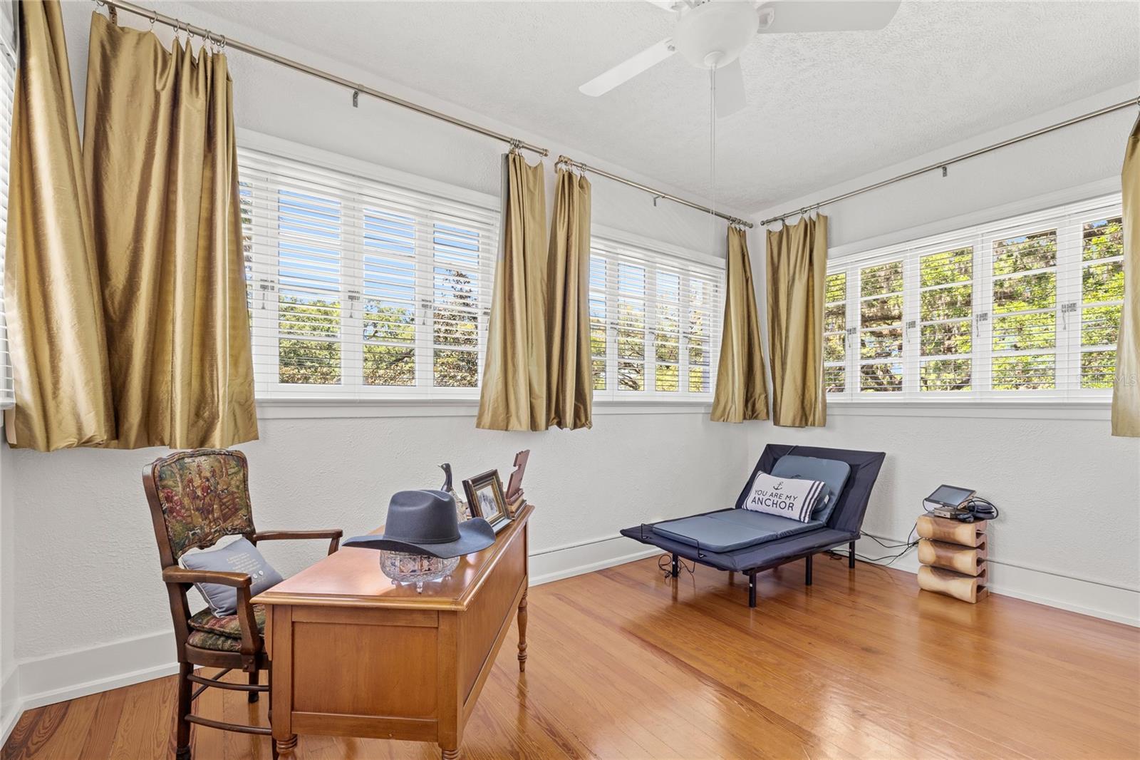 Image 29 of 87 For 405 15th Avenue