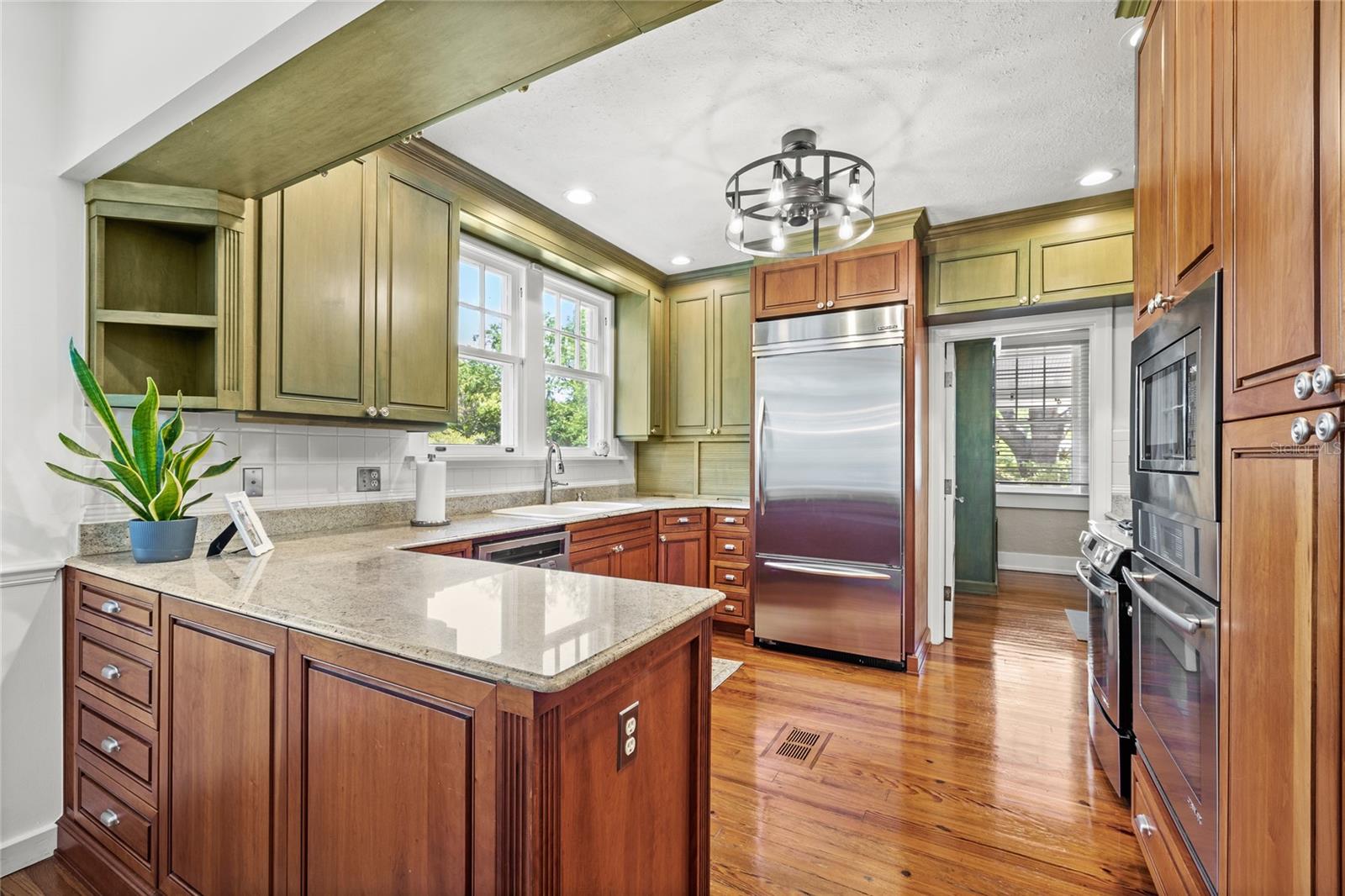 Image 5 of 87 For 405 15th Avenue