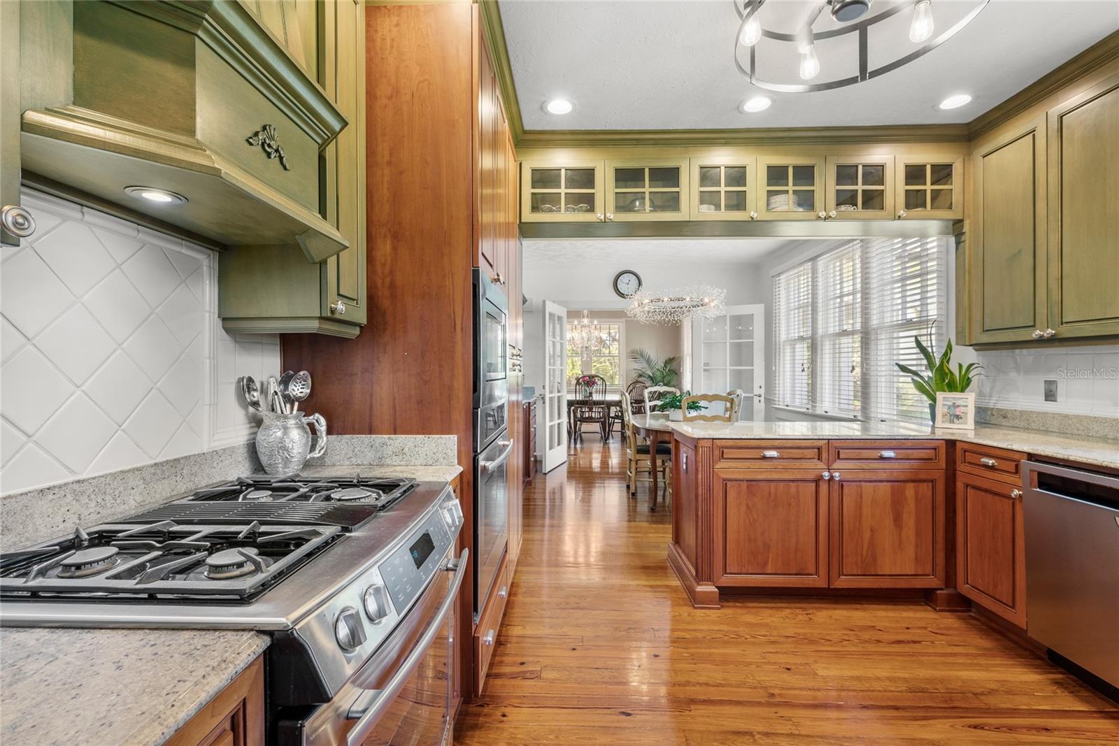 Image 6 of 87 For 405 15th Avenue