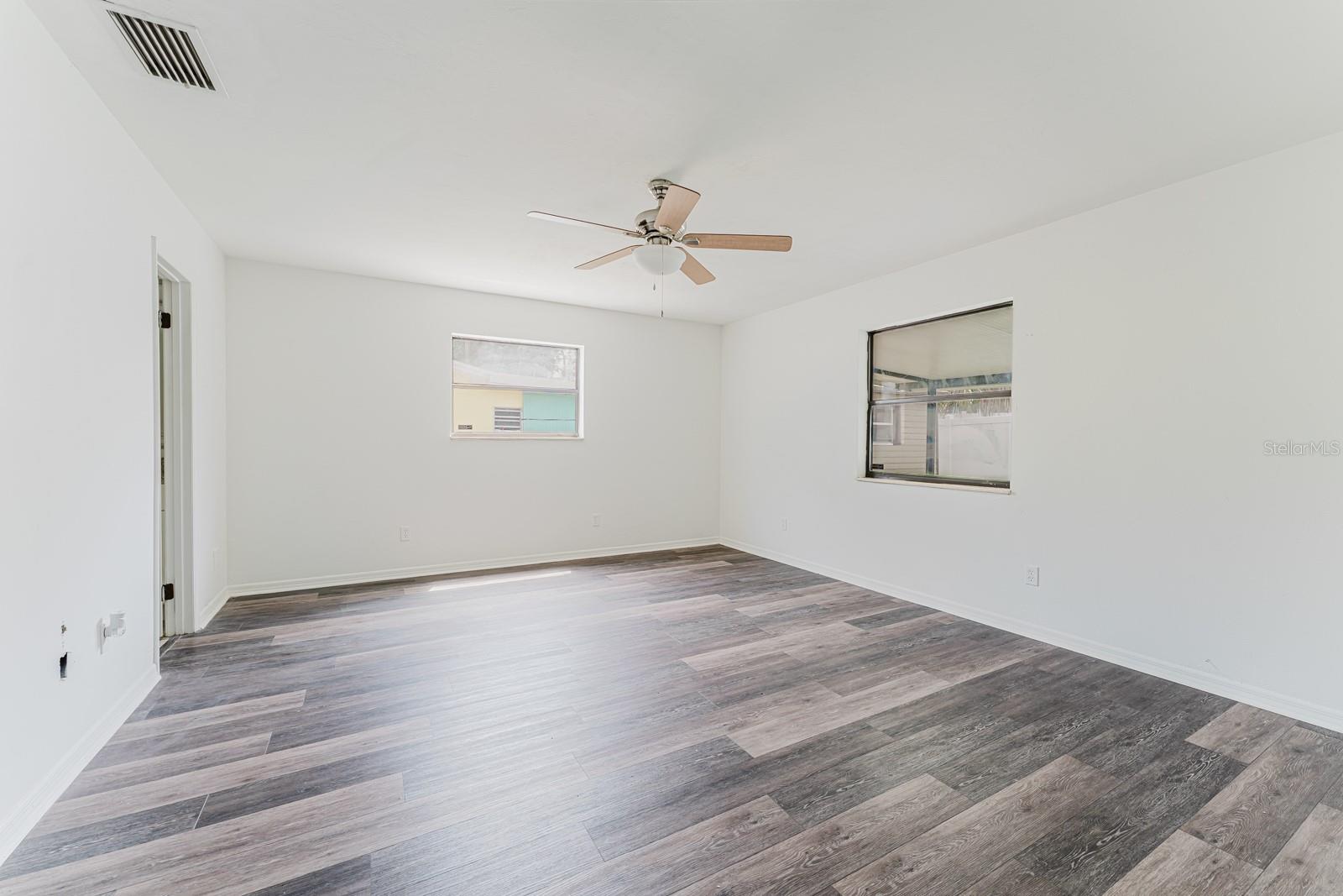 Image 16 of 31 For 96 Bayshore Drive