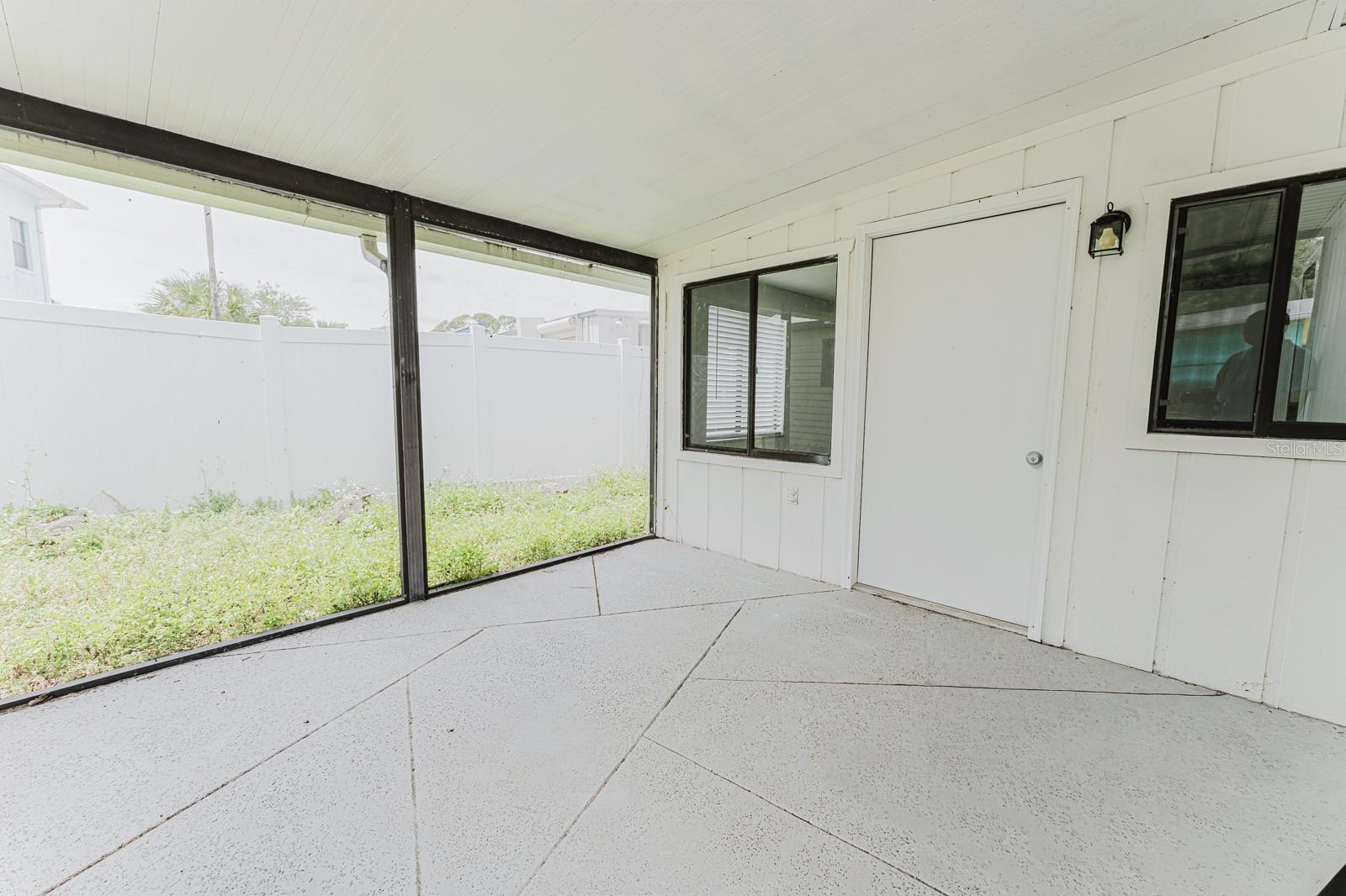 Image 24 of 31 For 96 Bayshore Drive