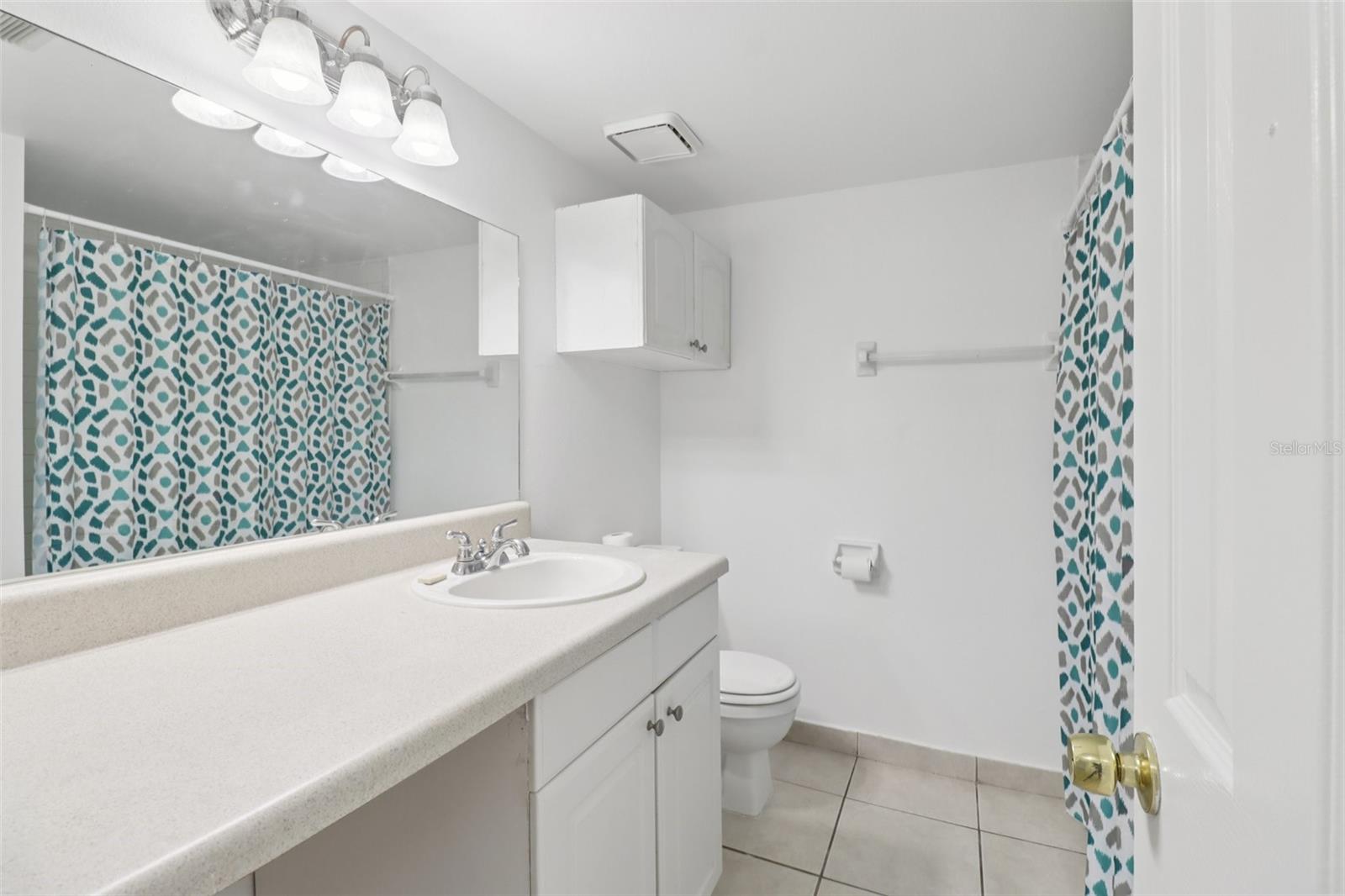 Image 13 of 19 For 4369 Aqua Vista Drive 16-c