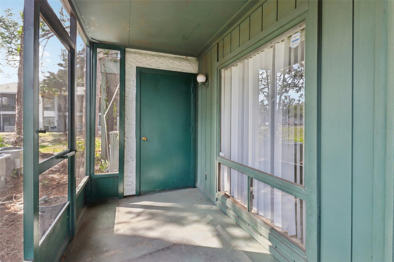 Image 14 of 19 For 4369 Aqua Vista Drive 16-c