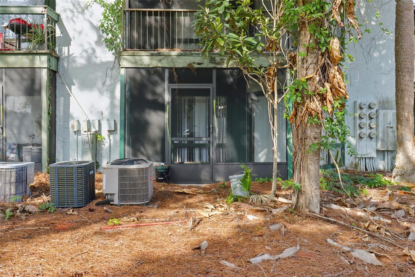 Image 16 of 19 For 4369 Aqua Vista Drive 16-c