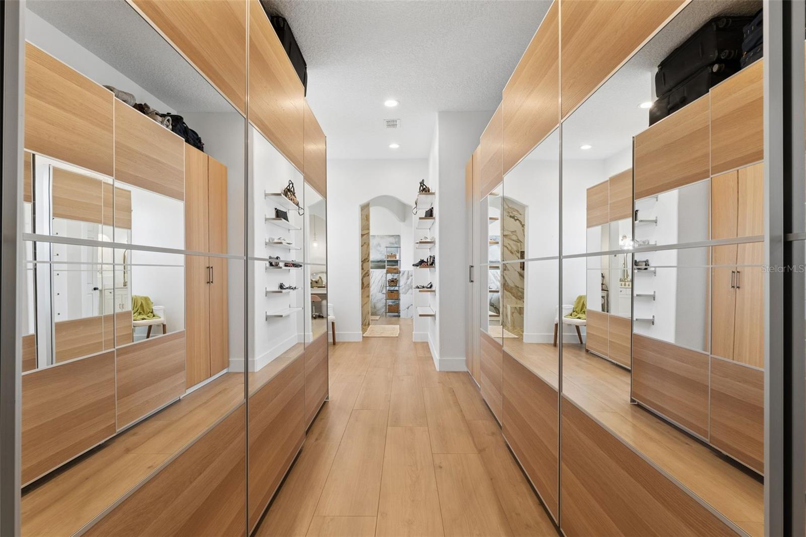 Image 27 of 57 For 5825 Oxford Moor Boulevard