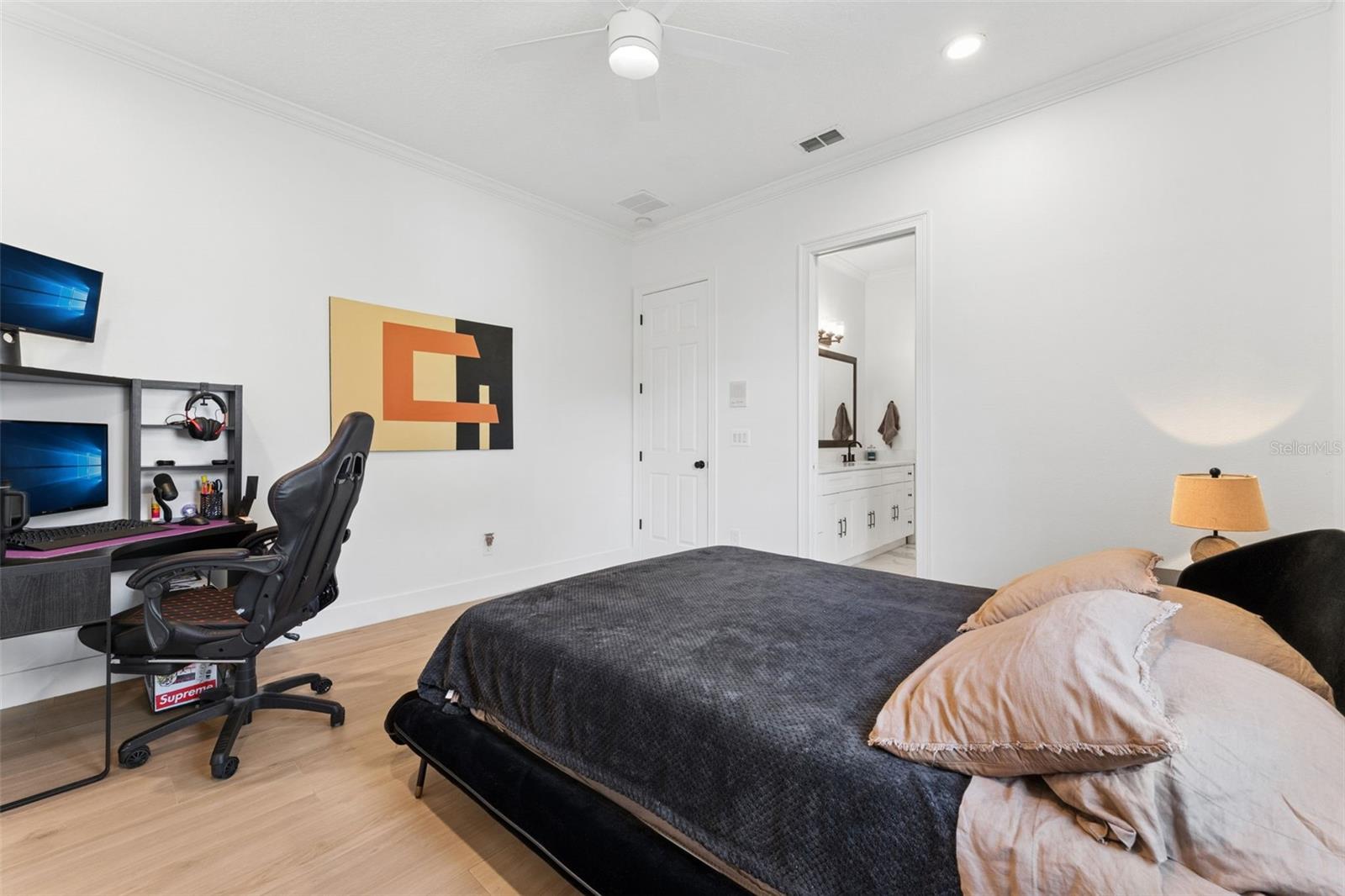 Image 33 of 57 For 5825 Oxford Moor Boulevard