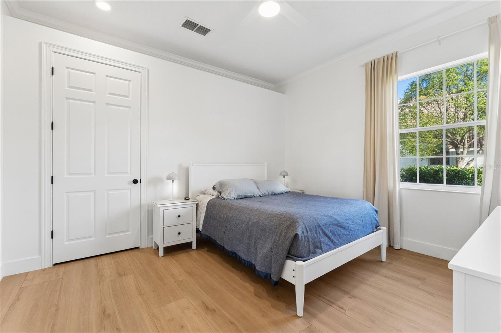 Image 34 of 57 For 5825 Oxford Moor Boulevard