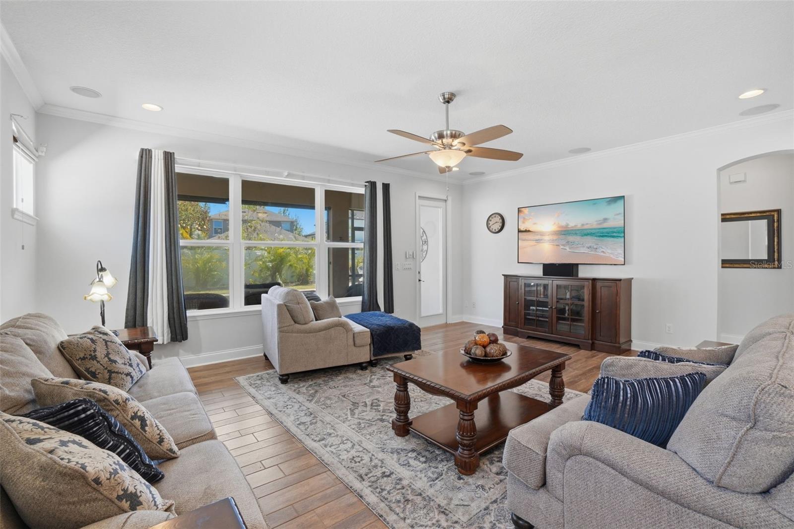 Image 14 of 34 For 10684 Langefield Street