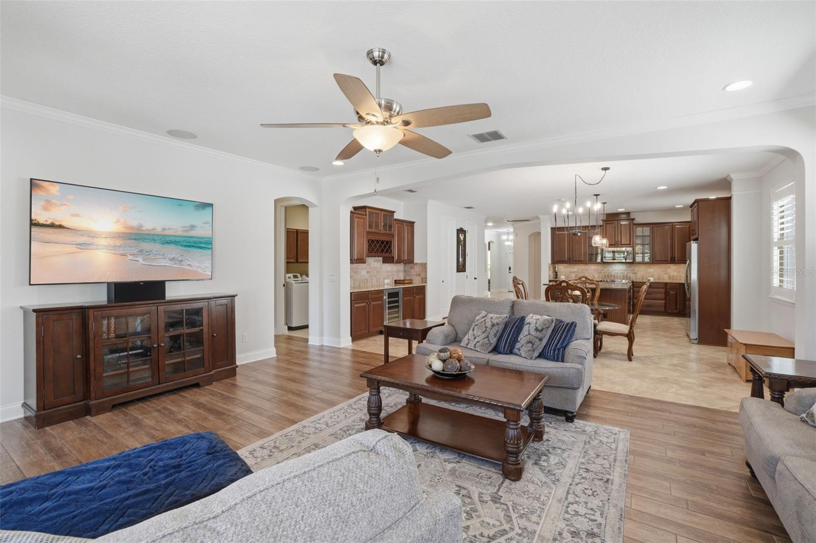 Image 15 of 34 For 10684 Langefield Street