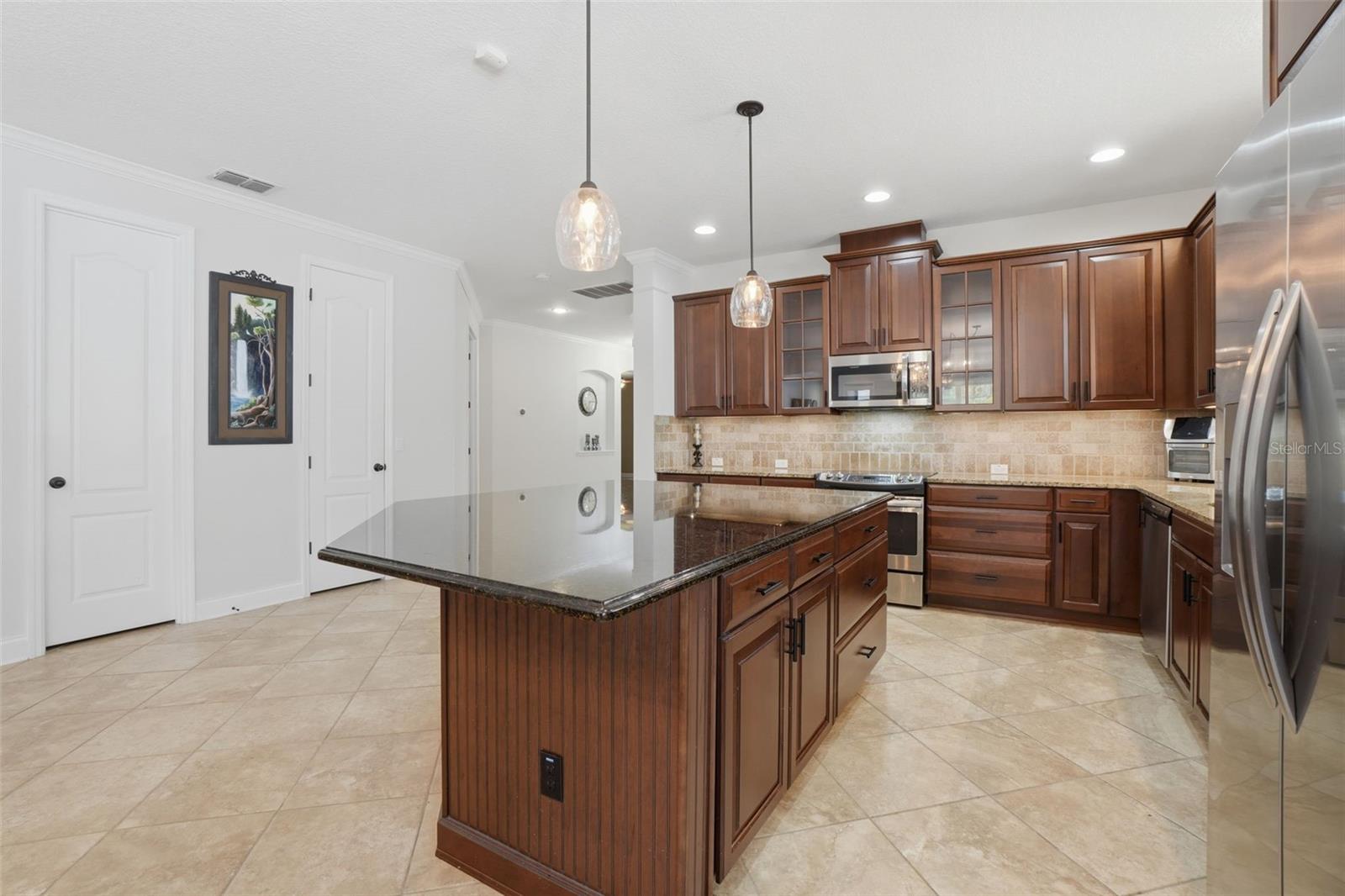 Image 7 of 34 For 10684 Langefield Street