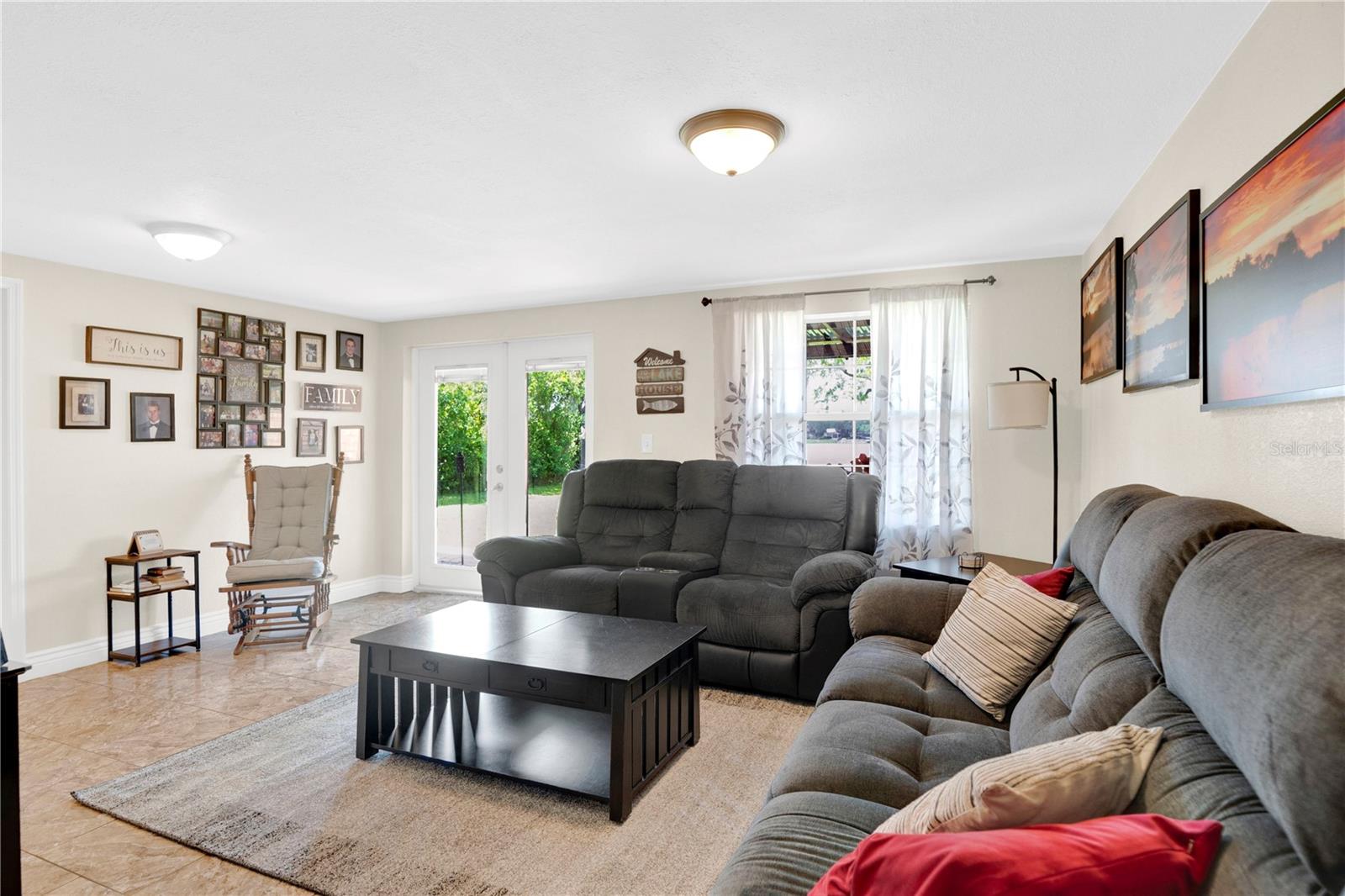 Image 10 of 54 For 619 Gatlin Avenue