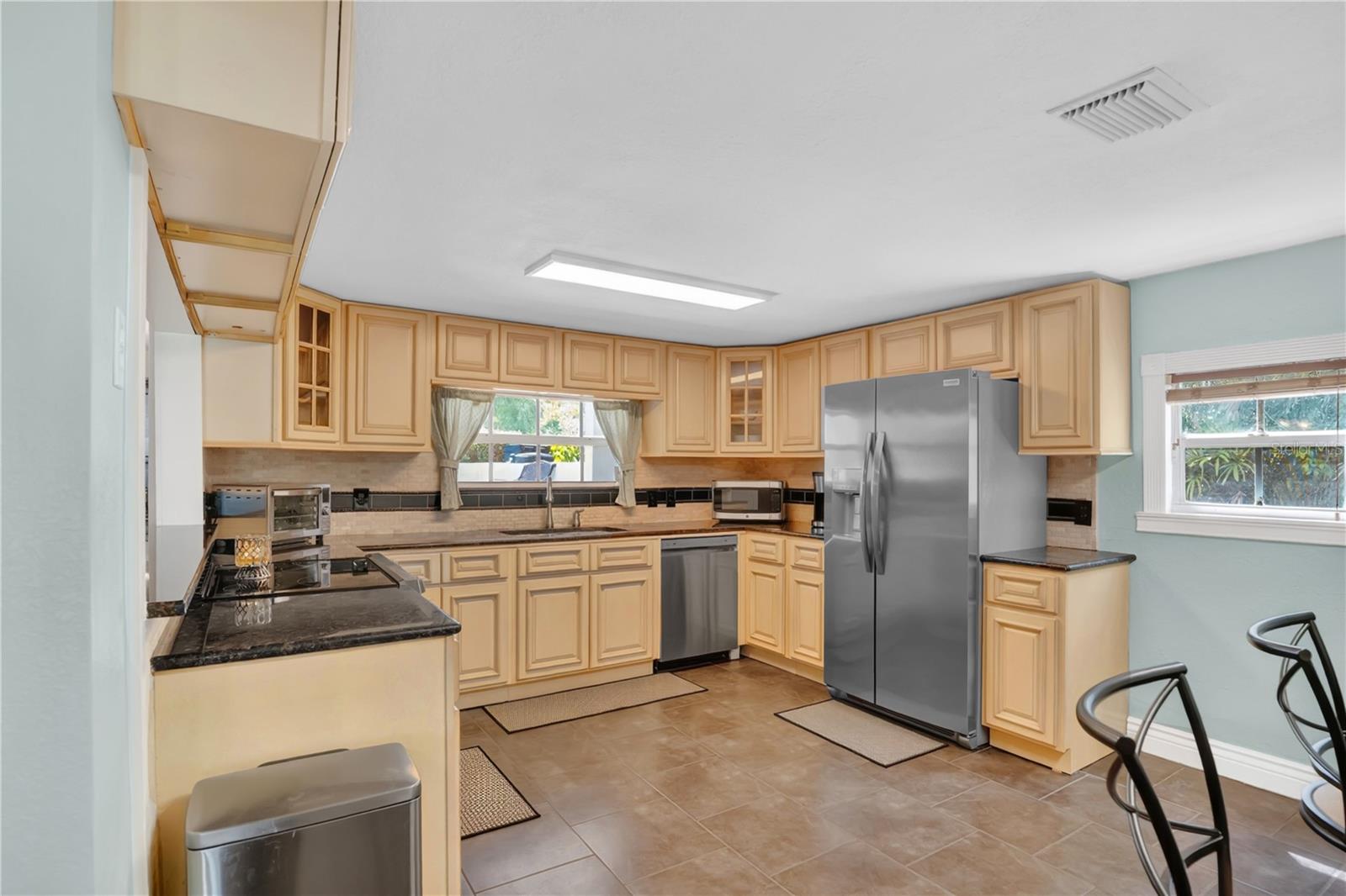 Image 12 of 54 For 619 Gatlin Avenue