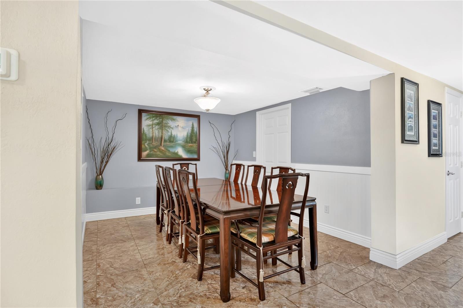 Image 15 of 54 For 619 Gatlin Avenue