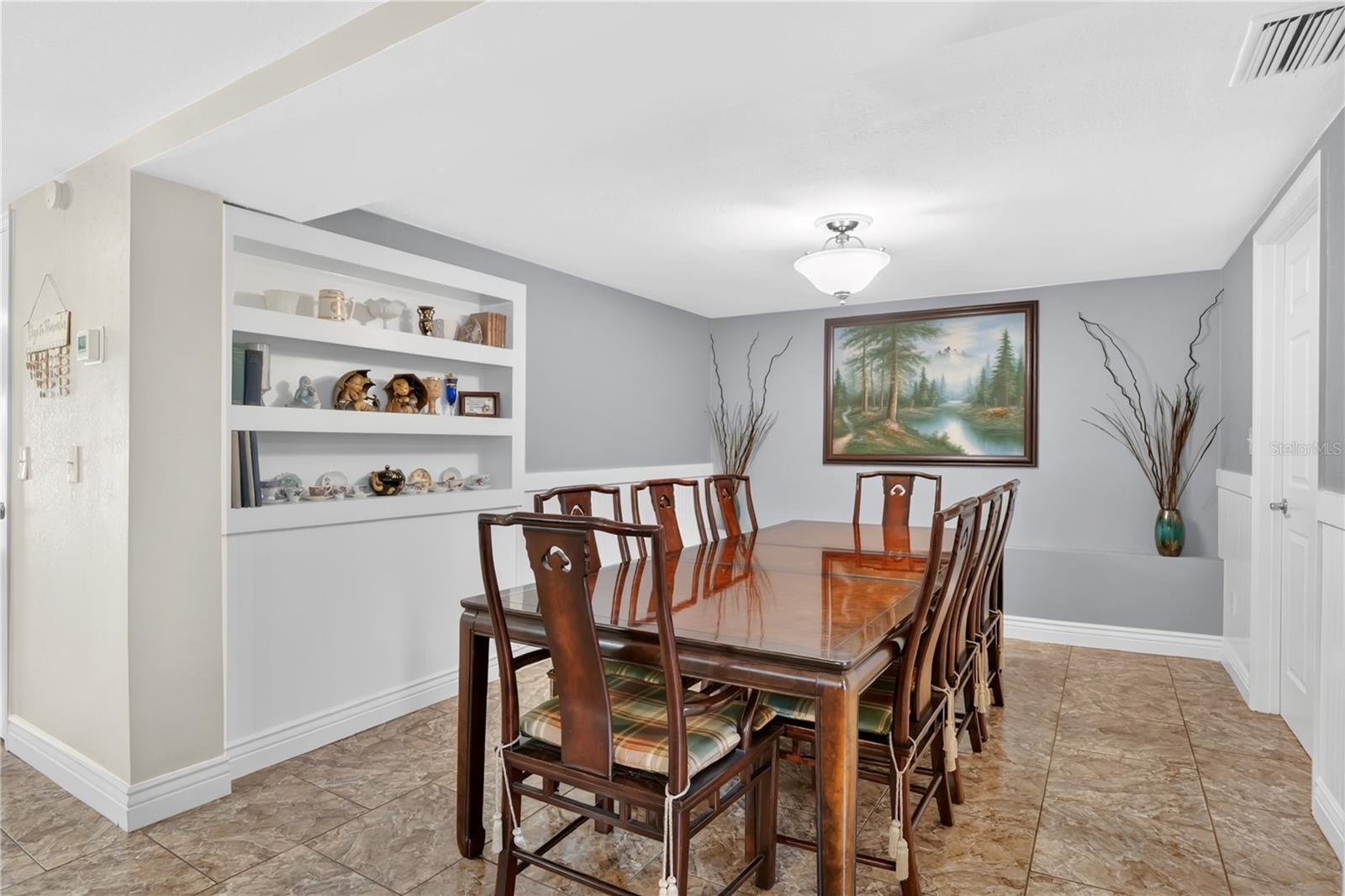 Image 16 of 54 For 619 Gatlin Avenue