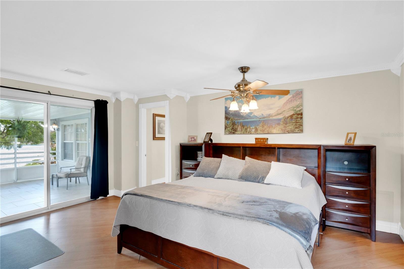 Image 18 of 54 For 619 Gatlin Avenue