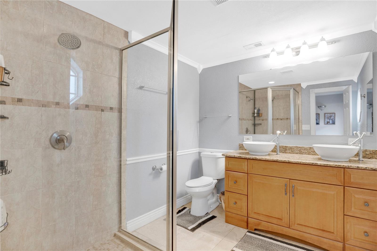 Image 23 of 54 For 619 Gatlin Avenue