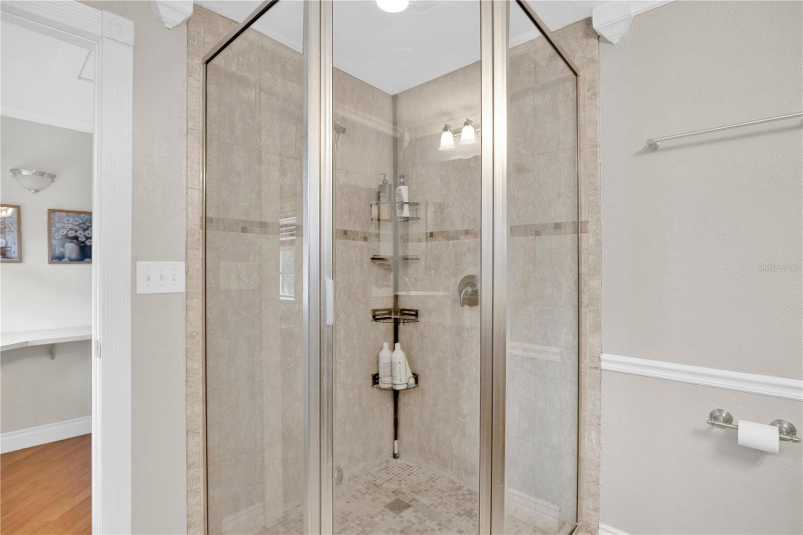 Image 24 of 54 For 619 Gatlin Avenue