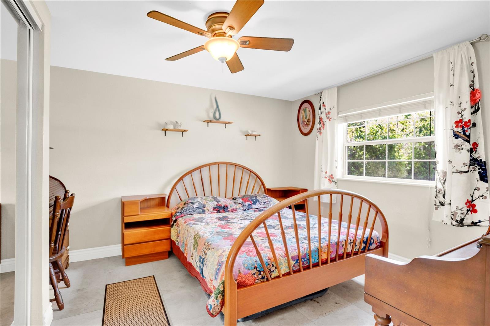 Image 32 of 54 For 619 Gatlin Avenue