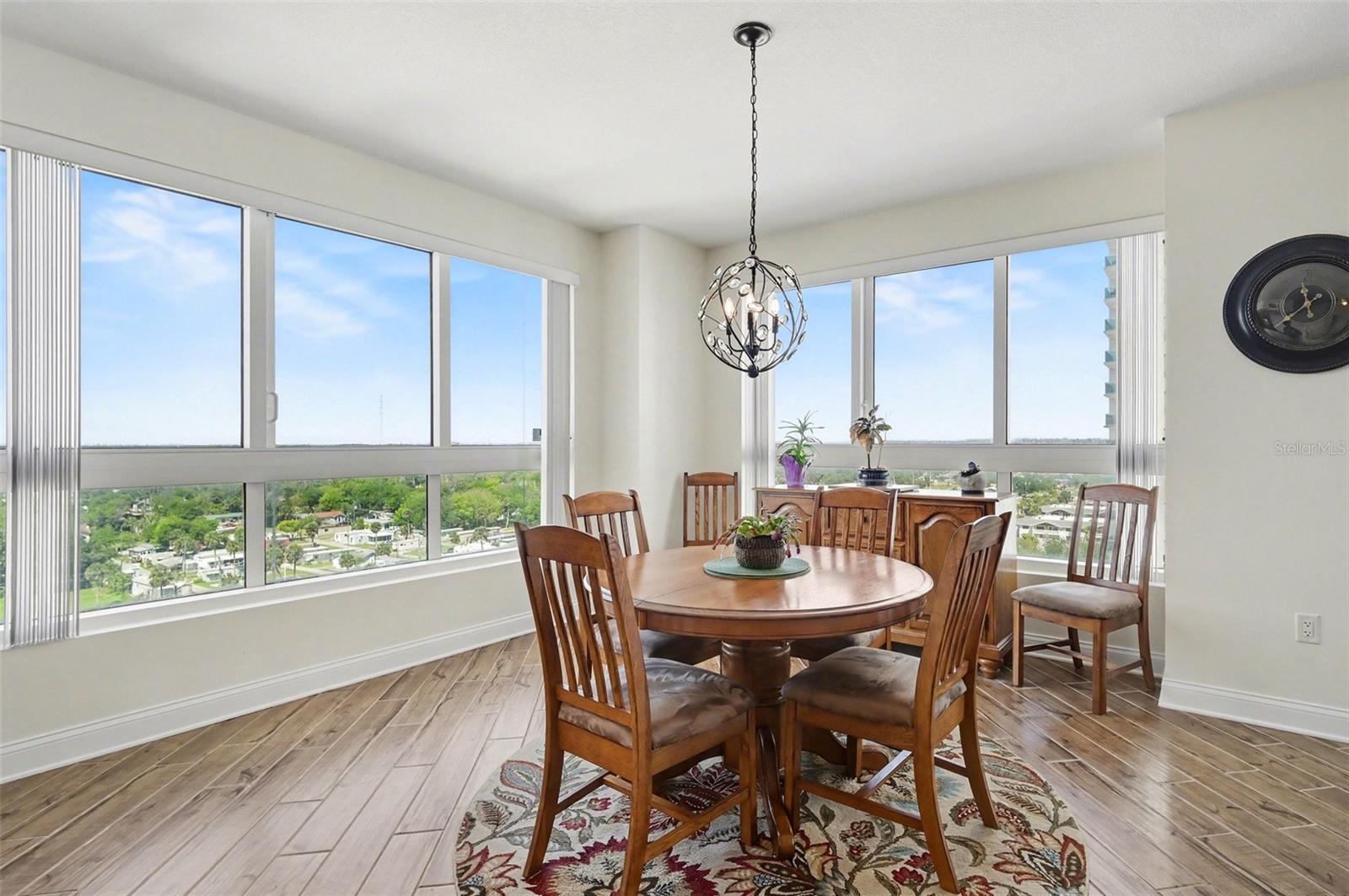 Image 14 of 32 For 231 Riverside Drive 1110