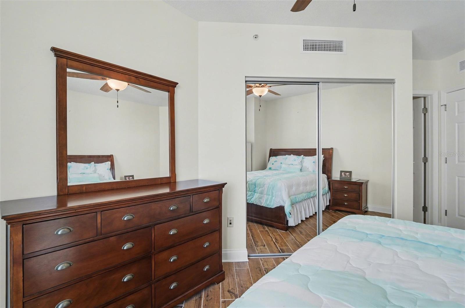 Image 23 of 32 For 231 Riverside Drive 1110