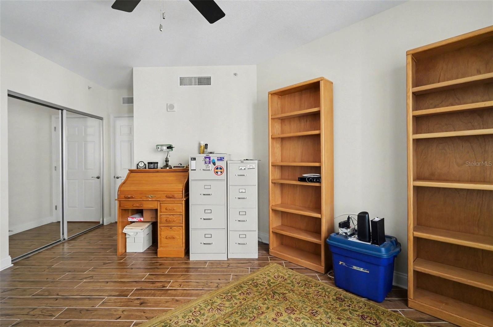 Image 26 of 32 For 231 Riverside Drive 1110