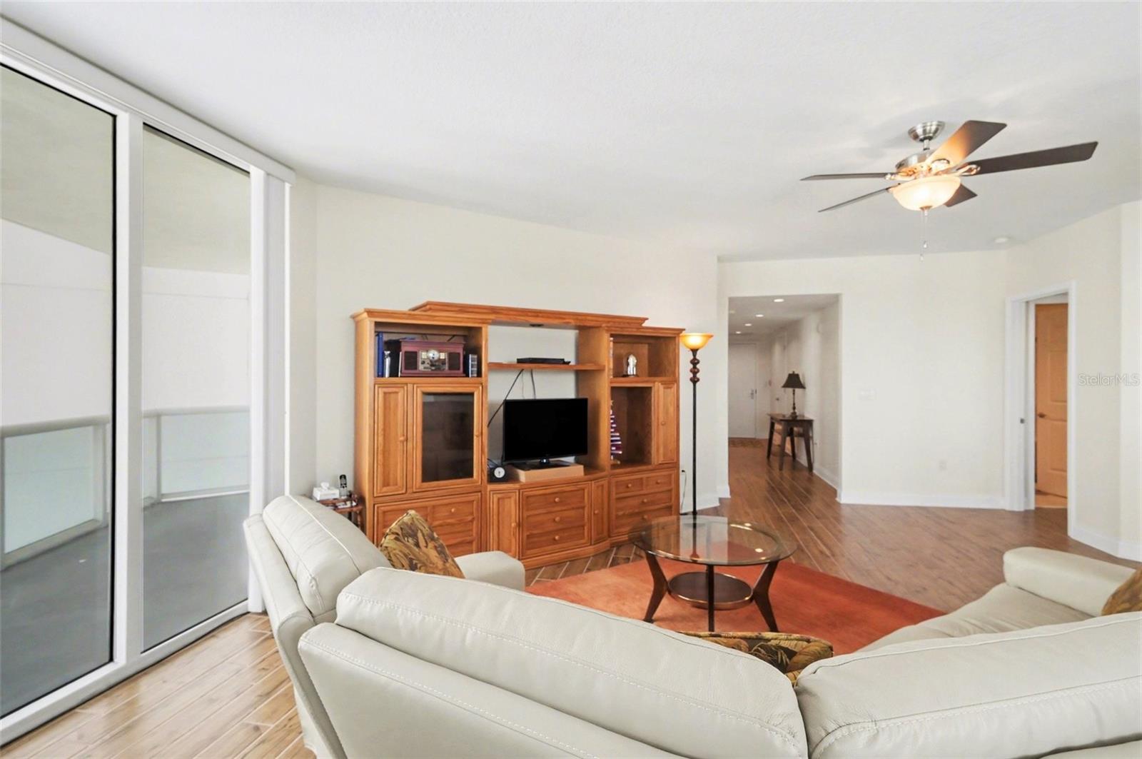 Image 6 of 32 For 231 Riverside Drive 1110