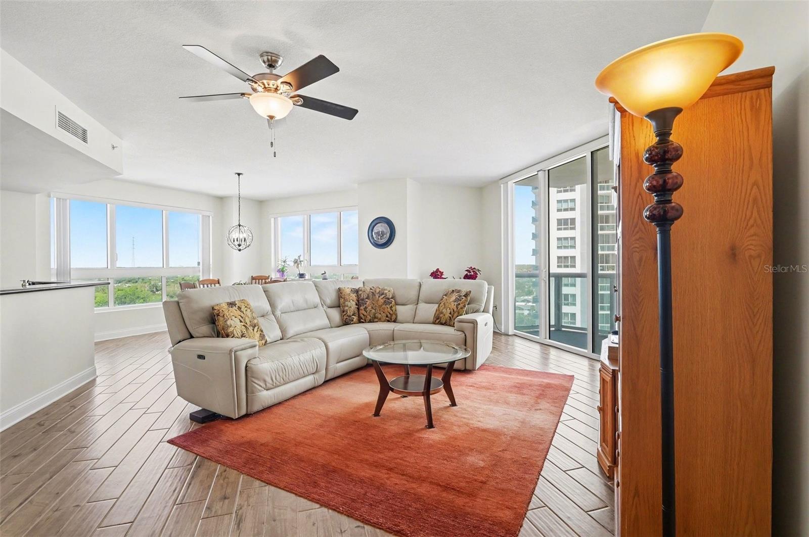 Image 7 of 32 For 231 Riverside Drive 1110