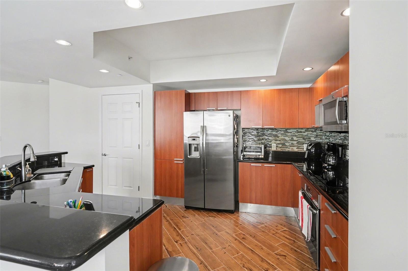 Image 9 of 32 For 231 Riverside Drive 1110