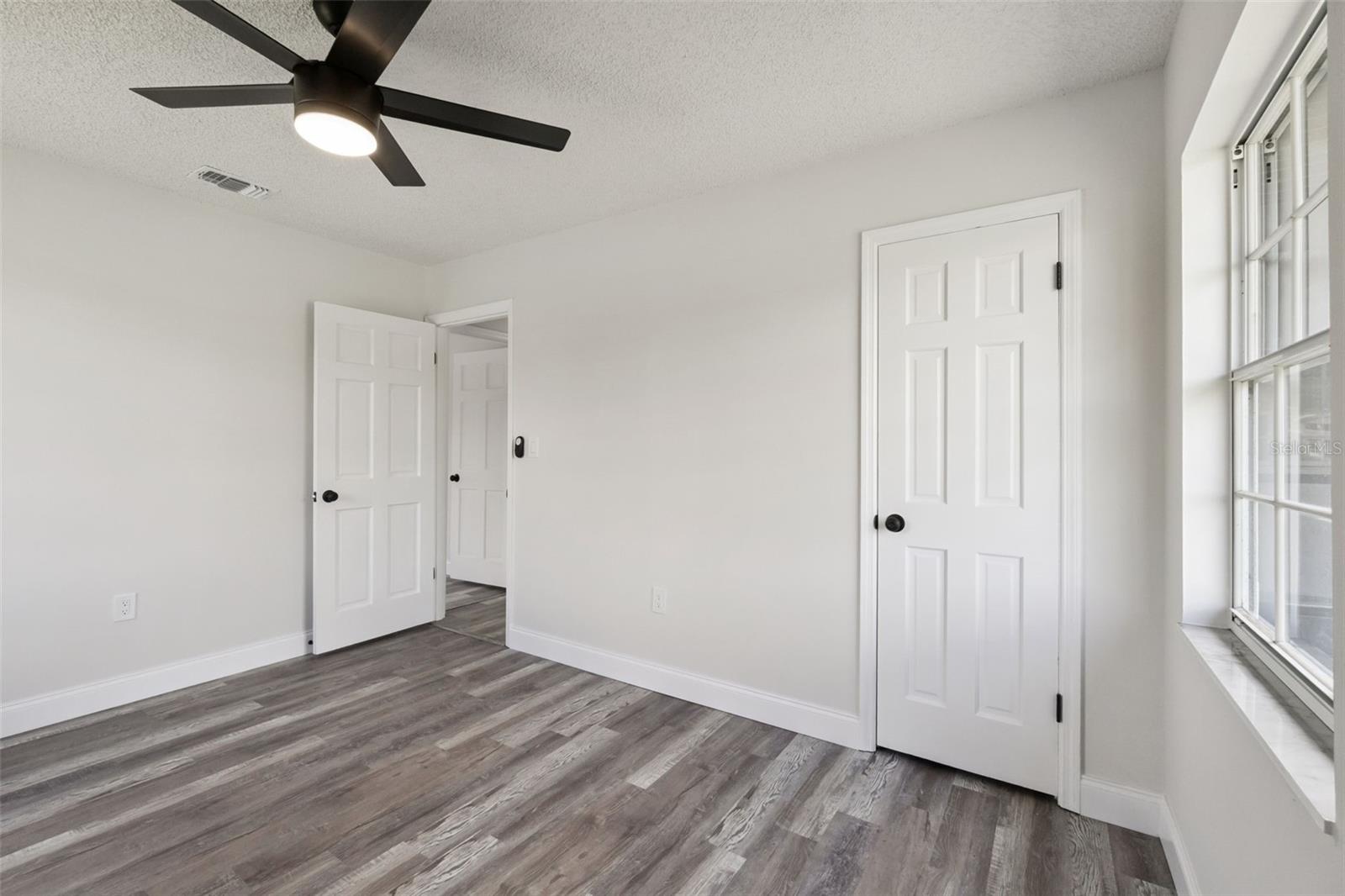 Image 12 of 25 For 2661 Ellen Avenue