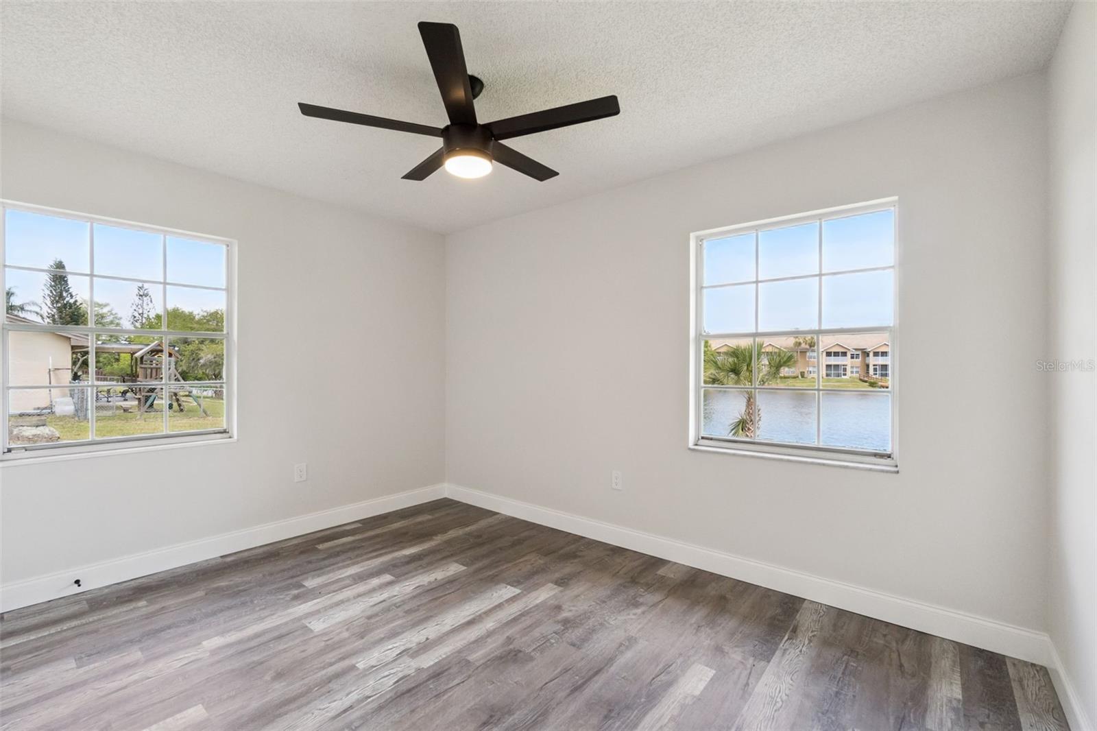 Image 13 of 25 For 2661 Ellen Avenue