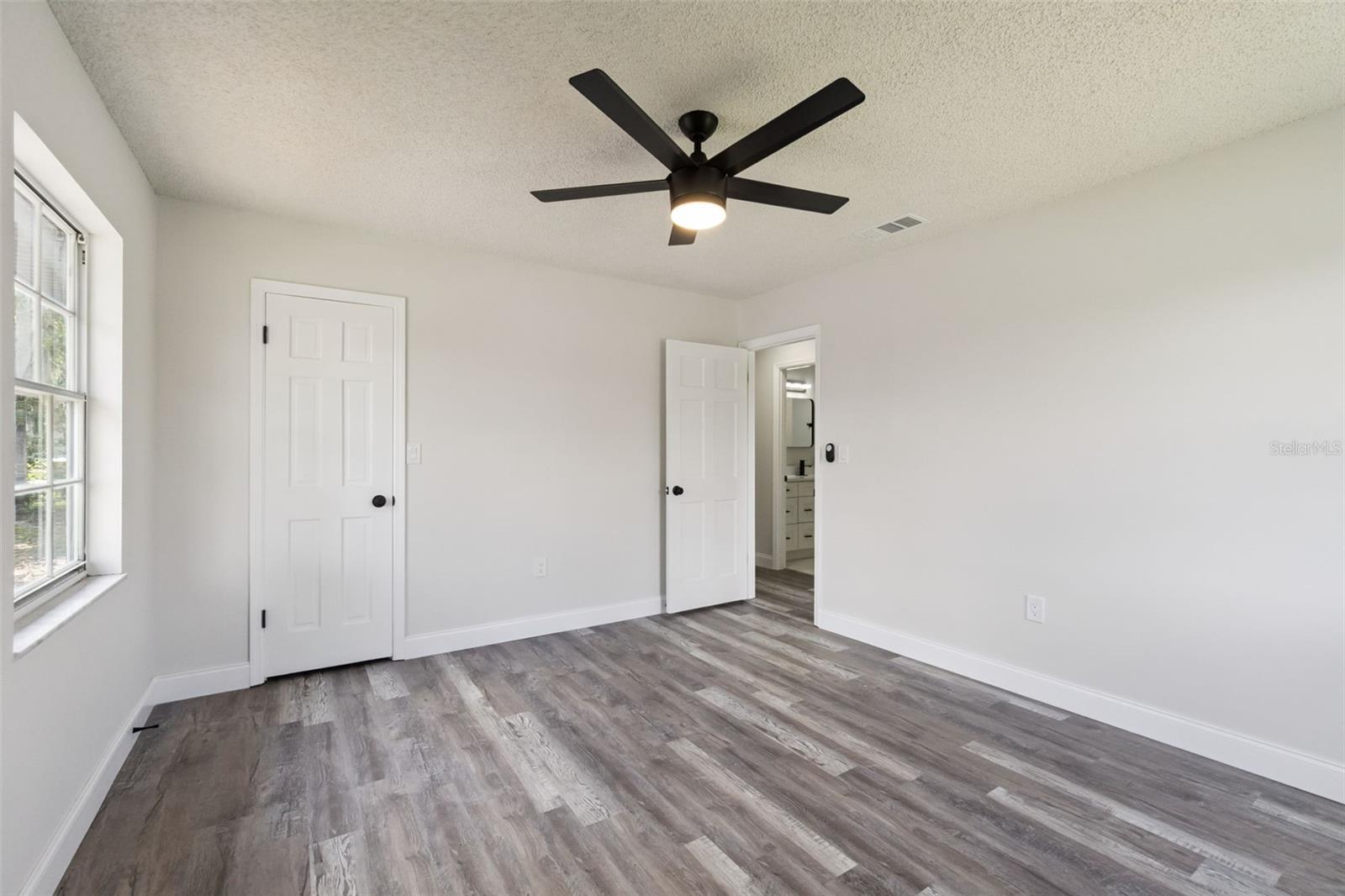 Image 14 of 25 For 2661 Ellen Avenue