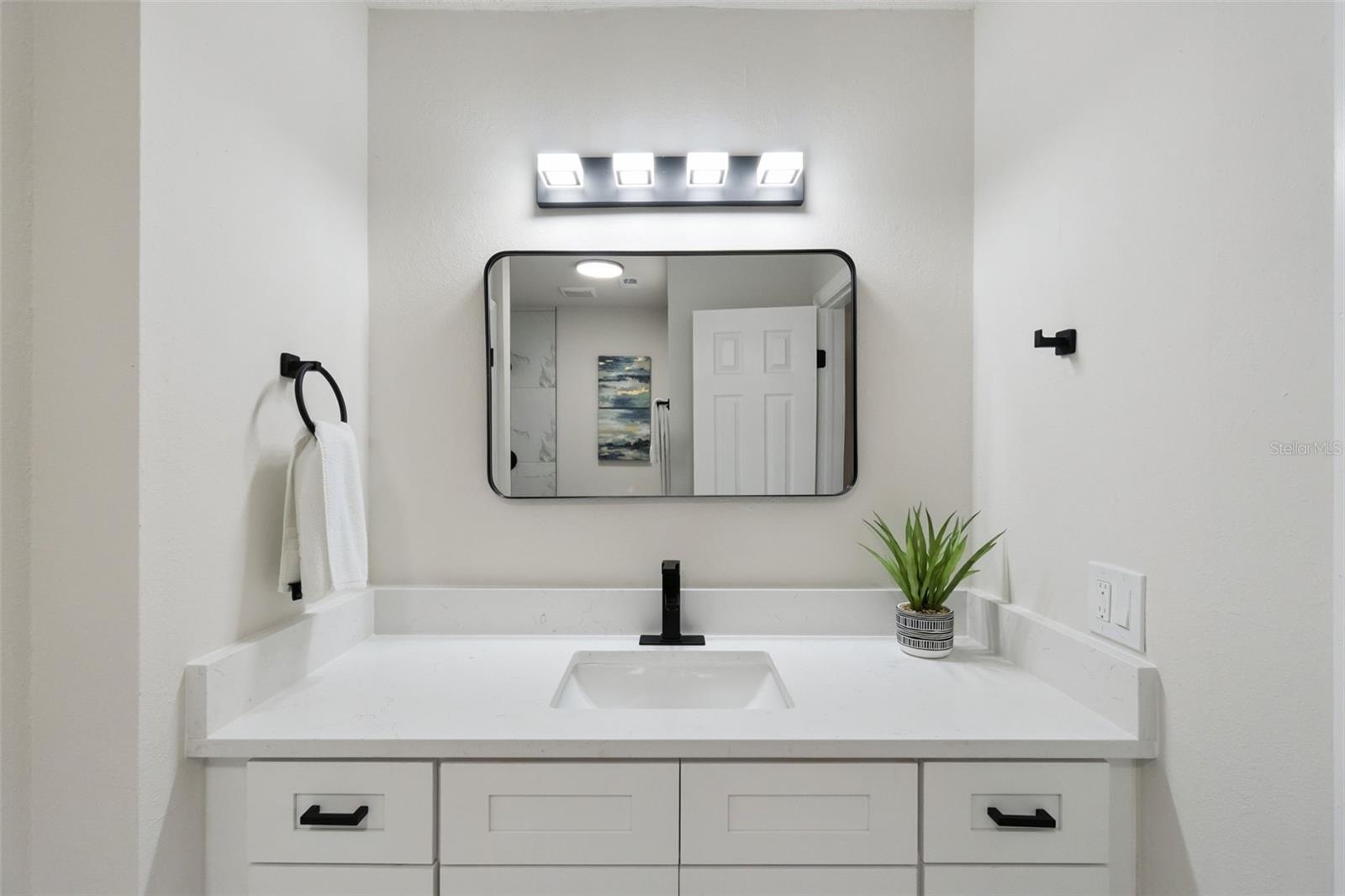 Image 19 of 25 For 2661 Ellen Avenue