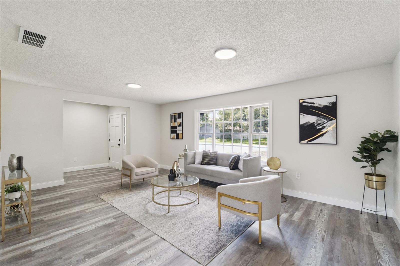 Image 3 of 25 For 2661 Ellen Avenue