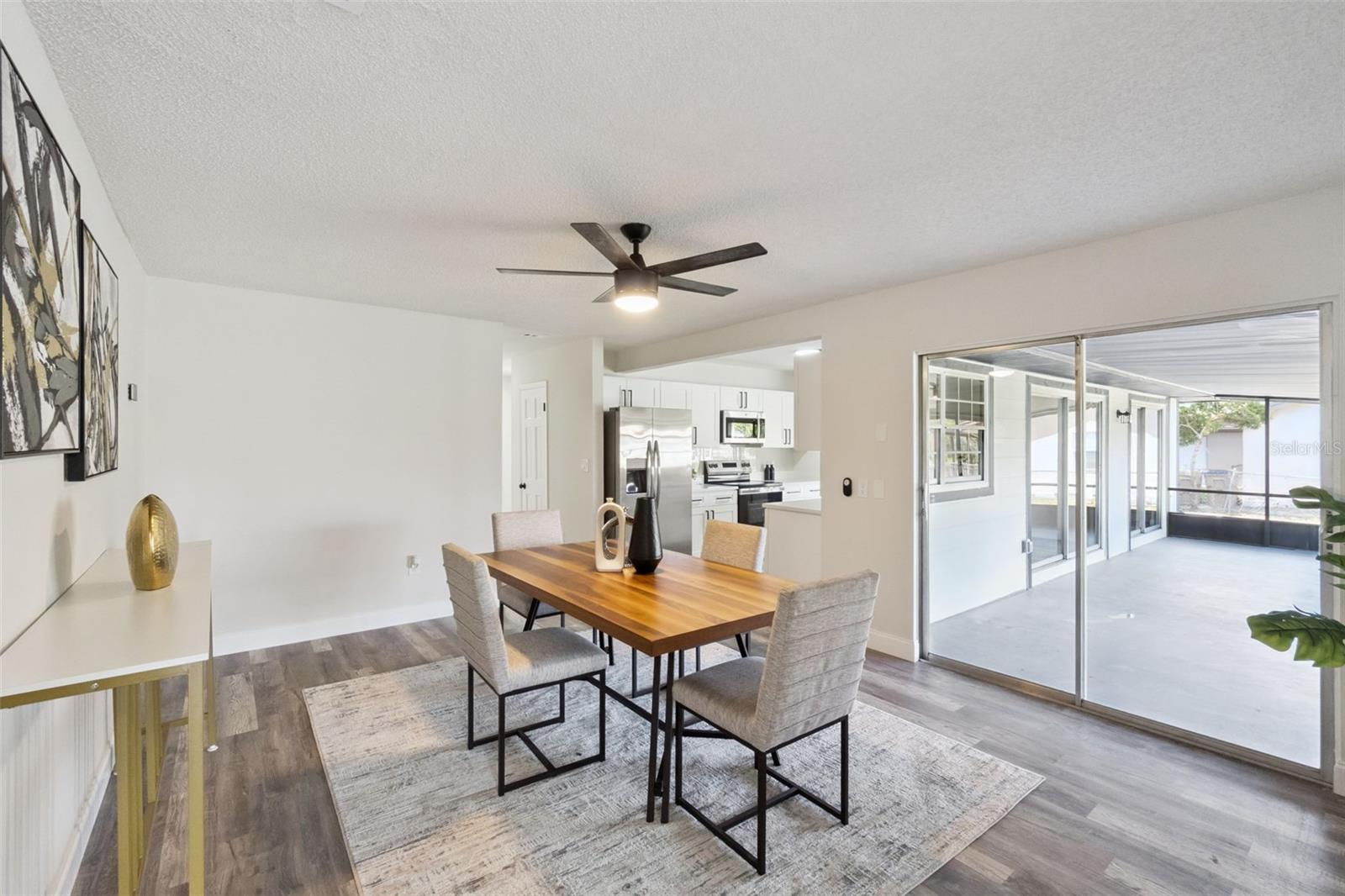 Image 5 of 25 For 2661 Ellen Avenue